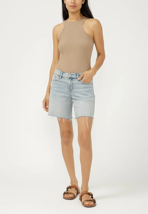 Silver Jeans Co.\u00ae Suki Curvy Mid Rise Raw Cut Hem 7in Short | maurices | Maurices