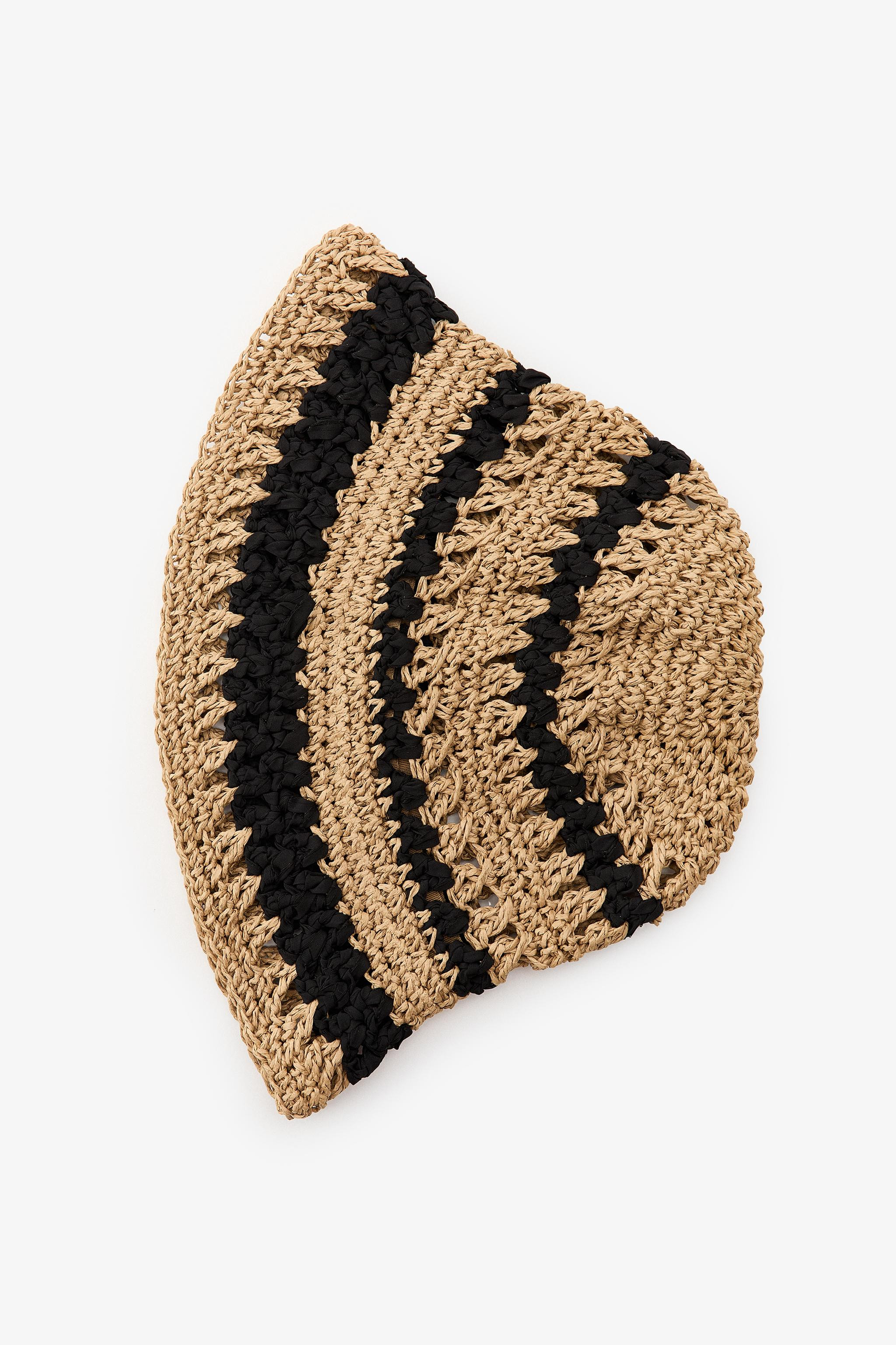 CONTRAST BRAIDED BUCKET HAT | Zara US