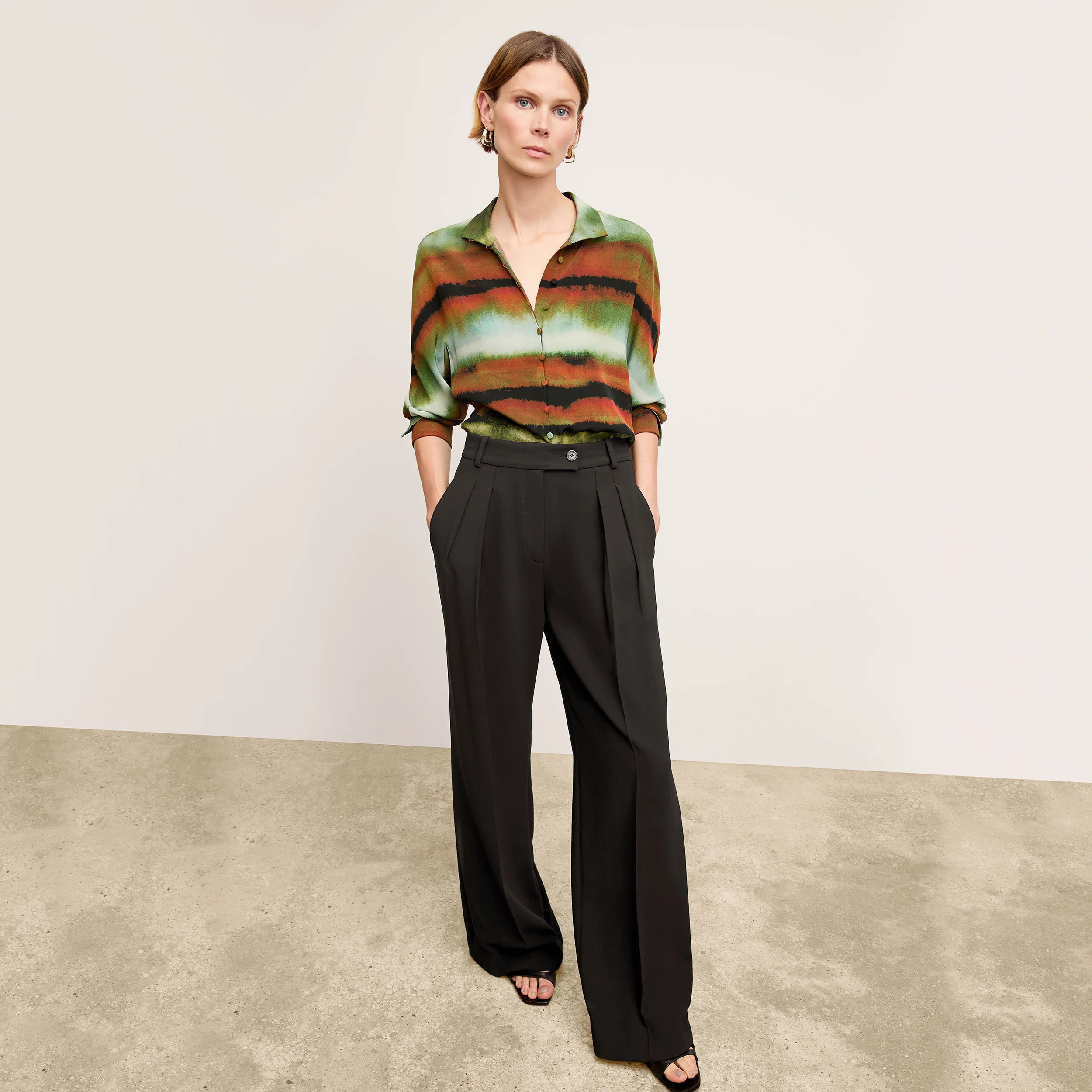 Bia Pleated Trouser - Everyday Crepe :: Black | MM LaFleur