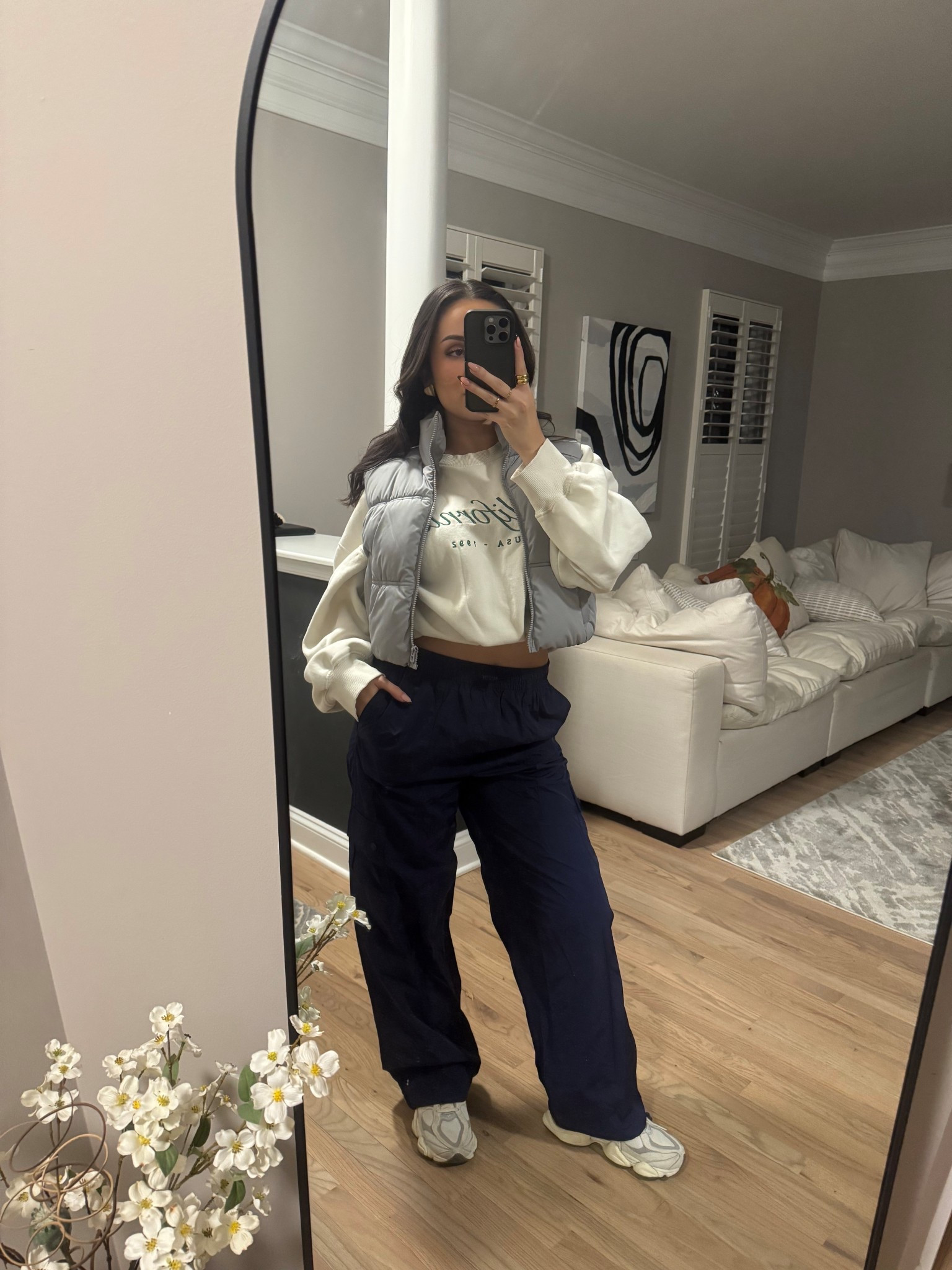 Navy blue cargo pants for the fall! So cute and easy to style + look put together. 

There’s so many colors and they’re on sale from $70 to $23!! Such an insane deal— tagging them below!

They have so many sizes & colors in stock at the Clarksburg outlets (FOR EVEN CHEAPER— $15!)

#LTKU #LTKSaleAlert #LTKSeasonal