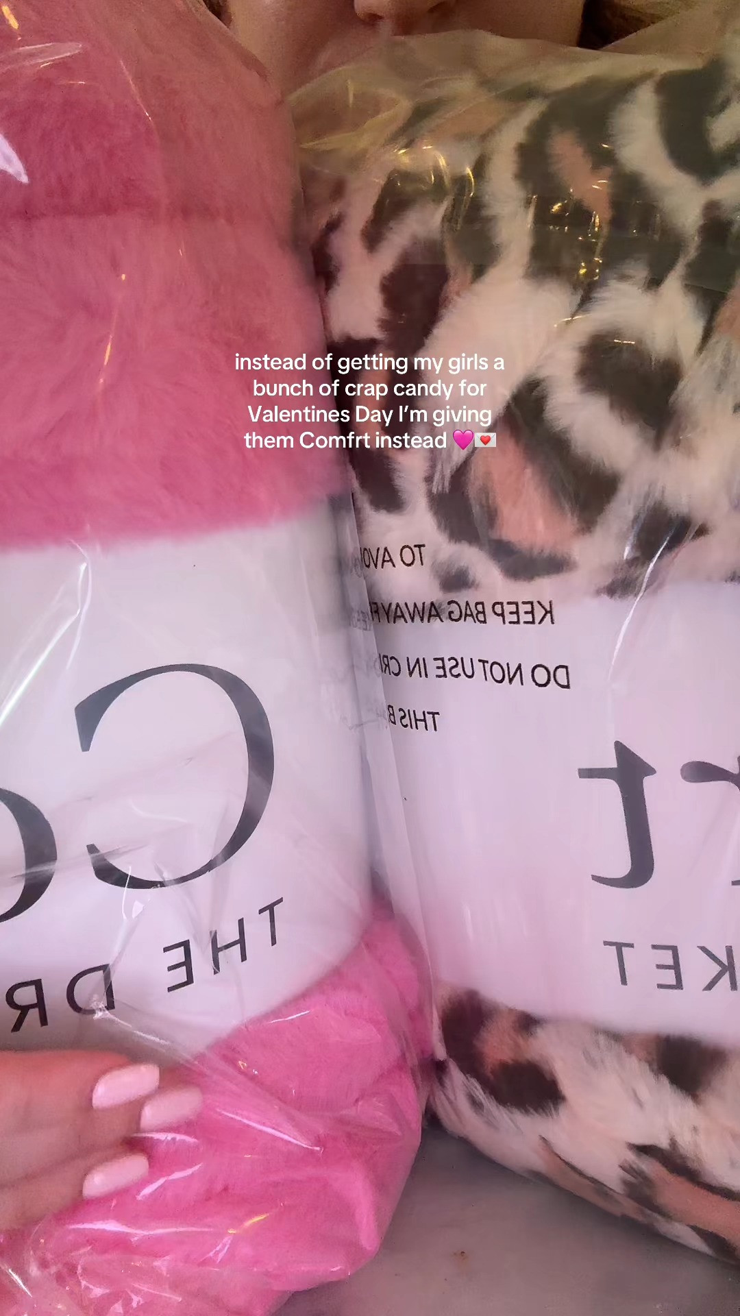 Big mistake ignoring this blanket if you love comfort, you need this #cozyhome #ad 

https://www.tiktok.com/@miss.allyy/video/7595268541272558862?is_from_webapp=1&sender_device=pc&web_id=7595868255789630984 

 