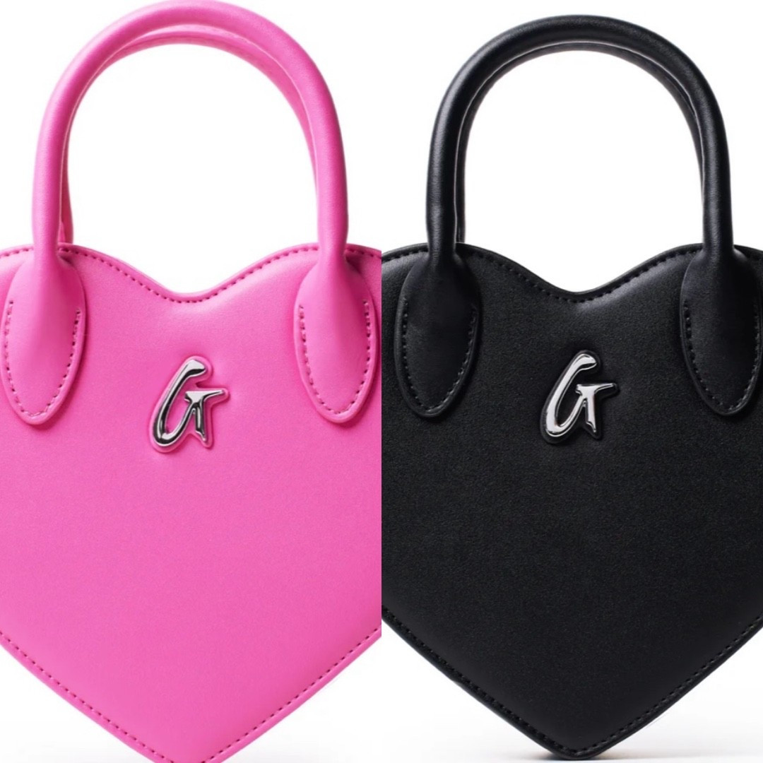 Valentine’s heart bag alert 💗 Glamaholic new drops today @ 3 PM ✨

#LTKValentine