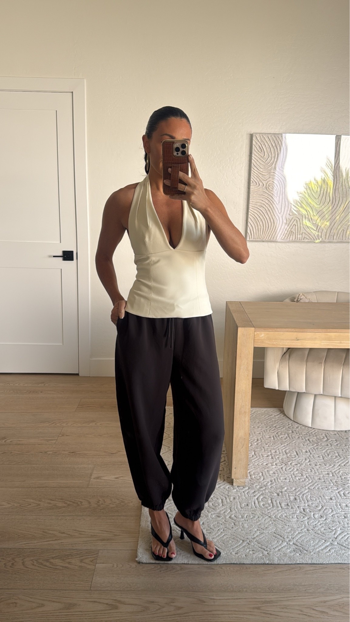 @Aritzia elevated girls night out outfit idea 
Halter top size small
Balloon joggers size XS

#LTKgrwm #LTKdayinmylife #LTKootd