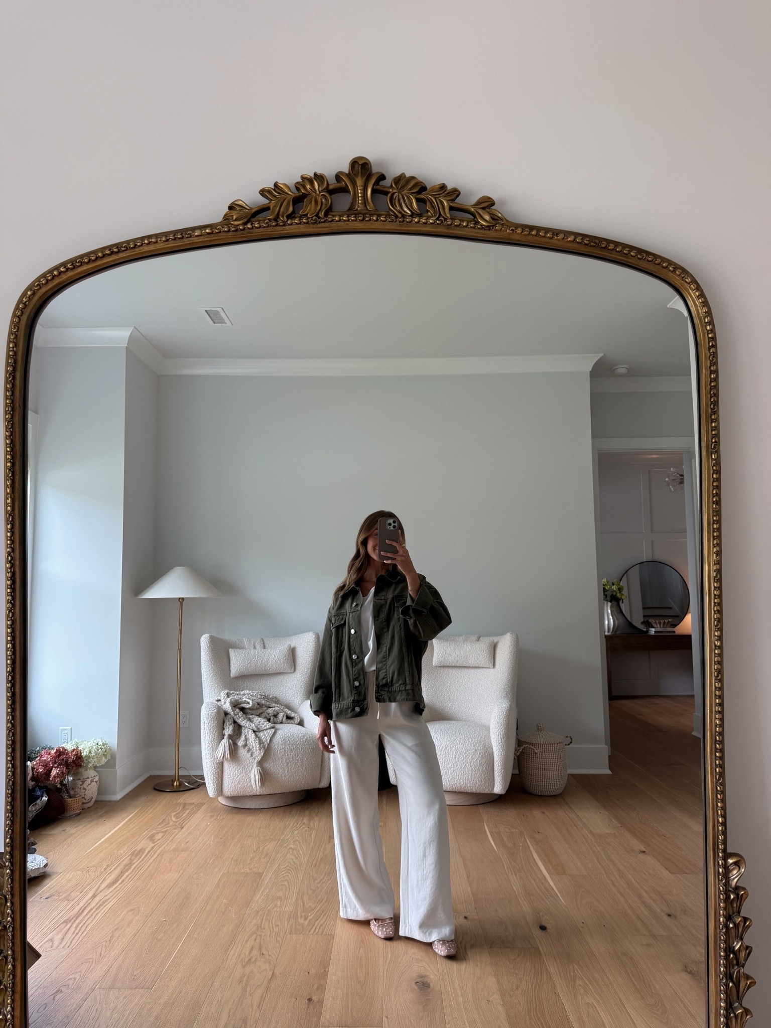 Free People top
Aritzia bottoms
Parke denim jacket 
Sam Edelman flats

#LTKootd