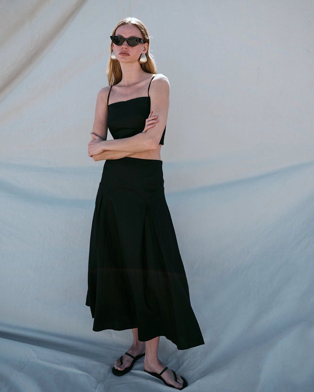 The Gael Skirt in Noir | Solid & Striped