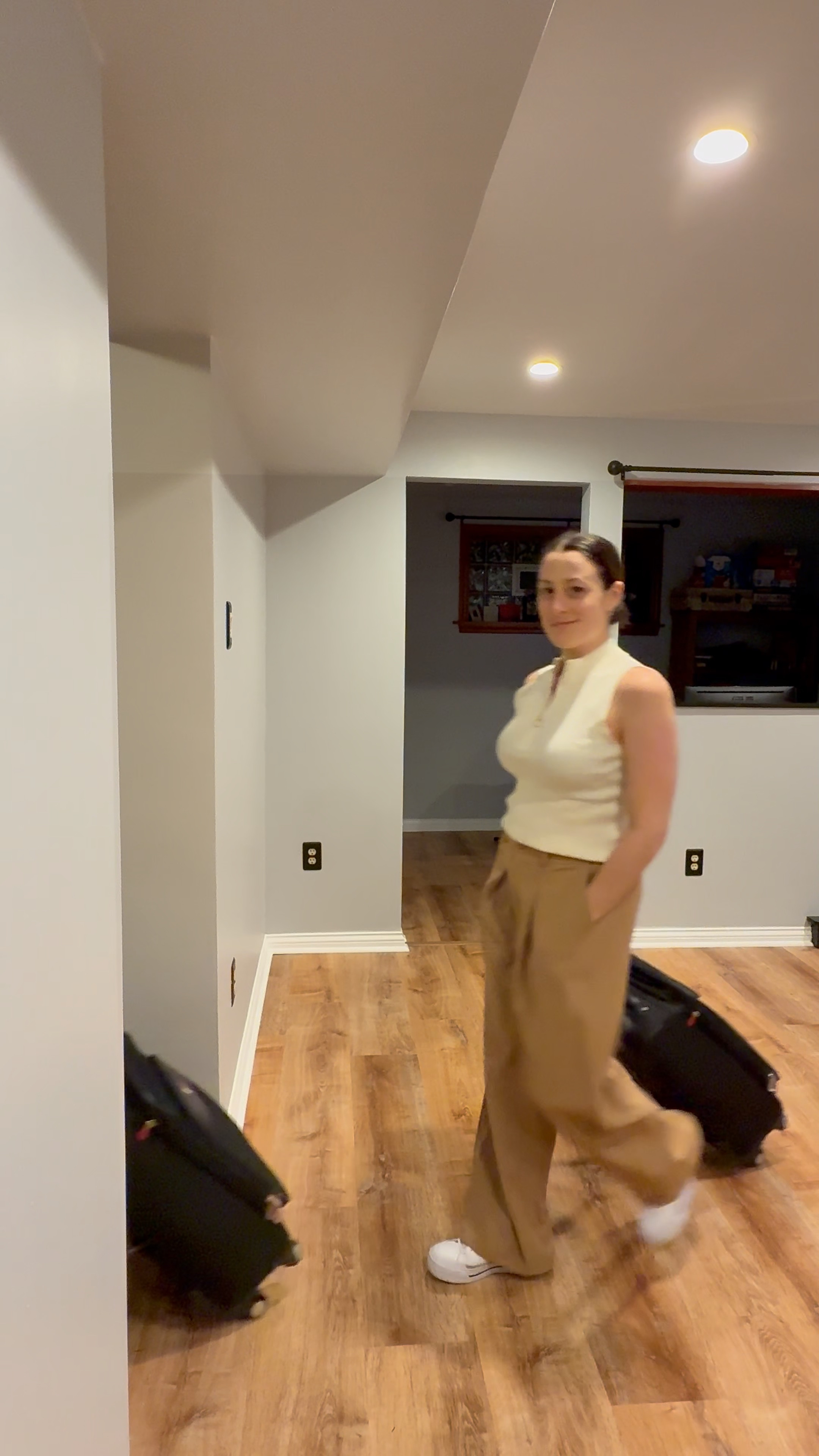 I’m leaving on a jet plane! 

# travel #traveloutfit #airportoutfit #travelpro #comfy #neutralgirlie #ootd #airportfit #amazonfinds

#LTKTravel #LTKBeauty
