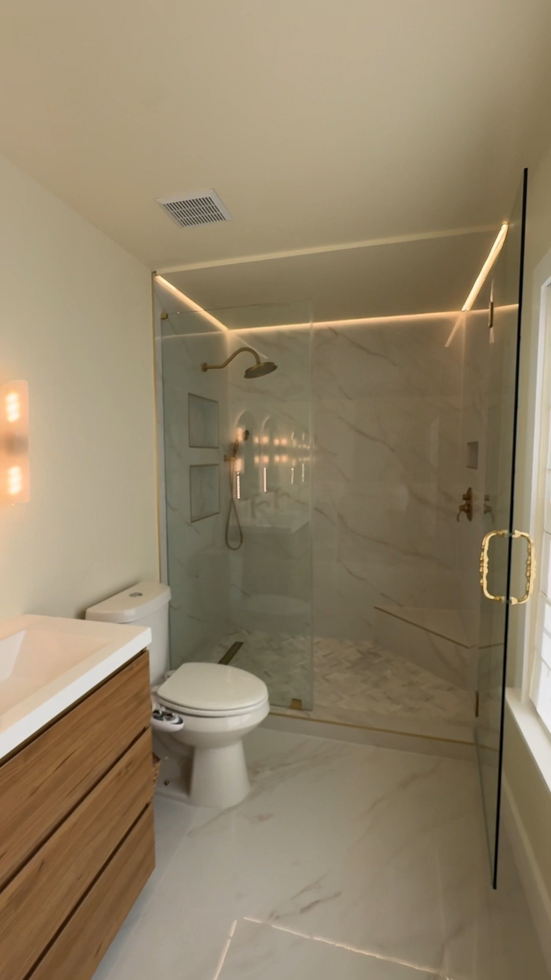 bathroom reno details! Pretty much everything is from Amazon except for the vanity🙌🛁

#LTKHome #LTKStyleTip #LTKVideo