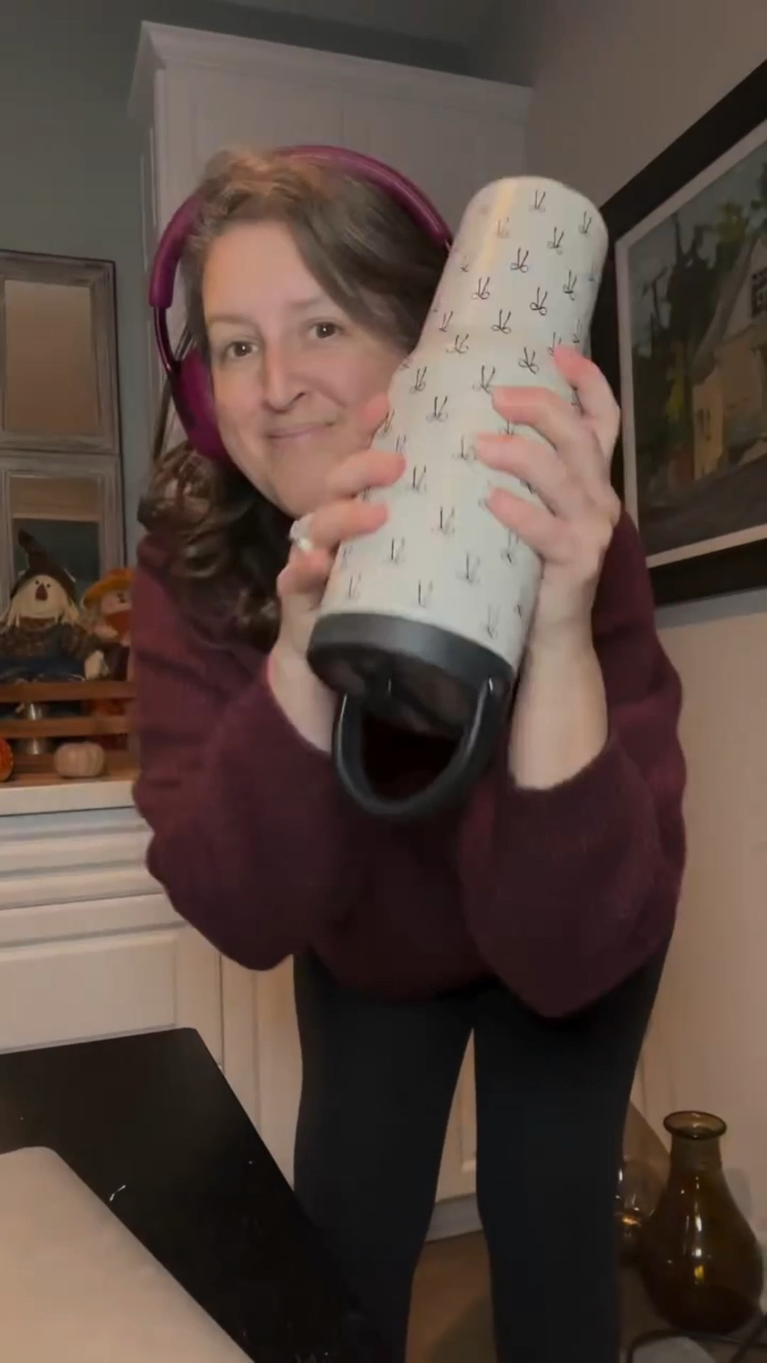 Today’s midsize genx OOTD with my Stella @hydrojug and @bose quiet comfort ultra headphones #OOTD #midsizestyle #genxstyle #hydrojug #bose