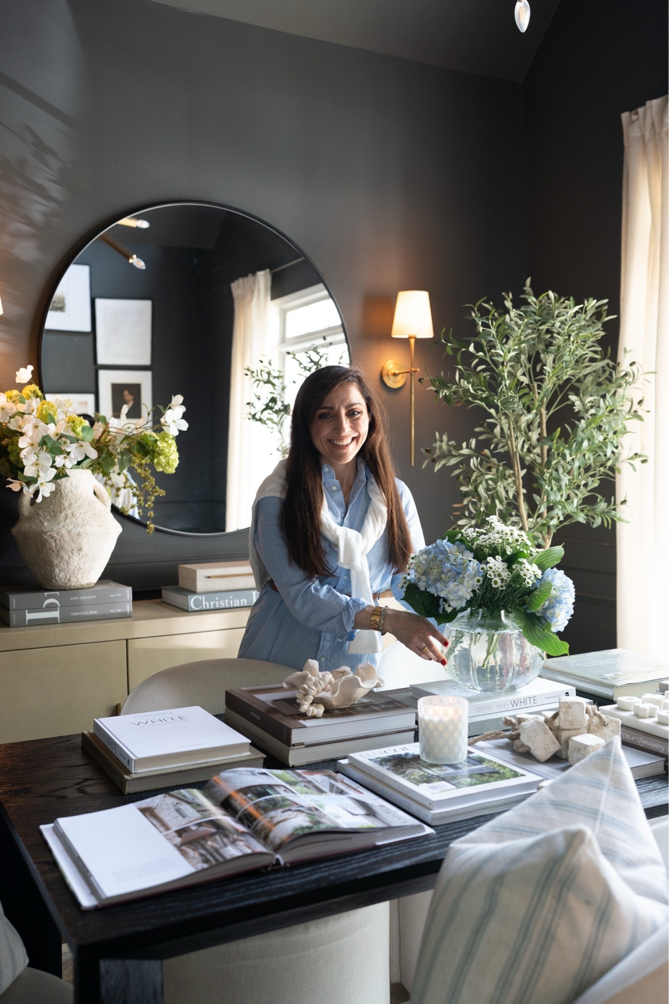 Eeekkk!! Office makeover magic is officially complete and I am OBSESSED! This dreamy, beautifully organized workspace not only looks incredible but smells so fresh and luxurious. The ultimate home office refresh for productivity and style!