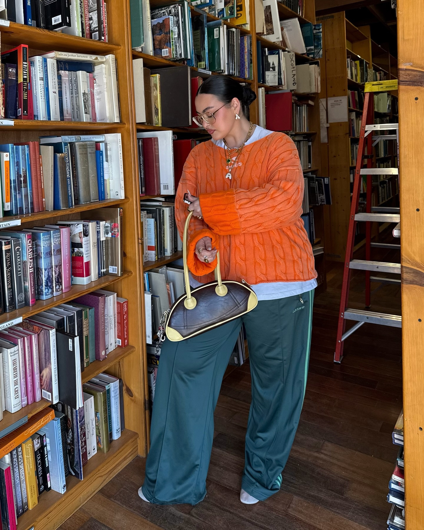 guys I hate to spoil the aesthetic but I don’t read

Spring outfit, sweater, track pants, casual outfit, spring 

#LTKPlusSize #LTKStyleTip #LTKSeasonal