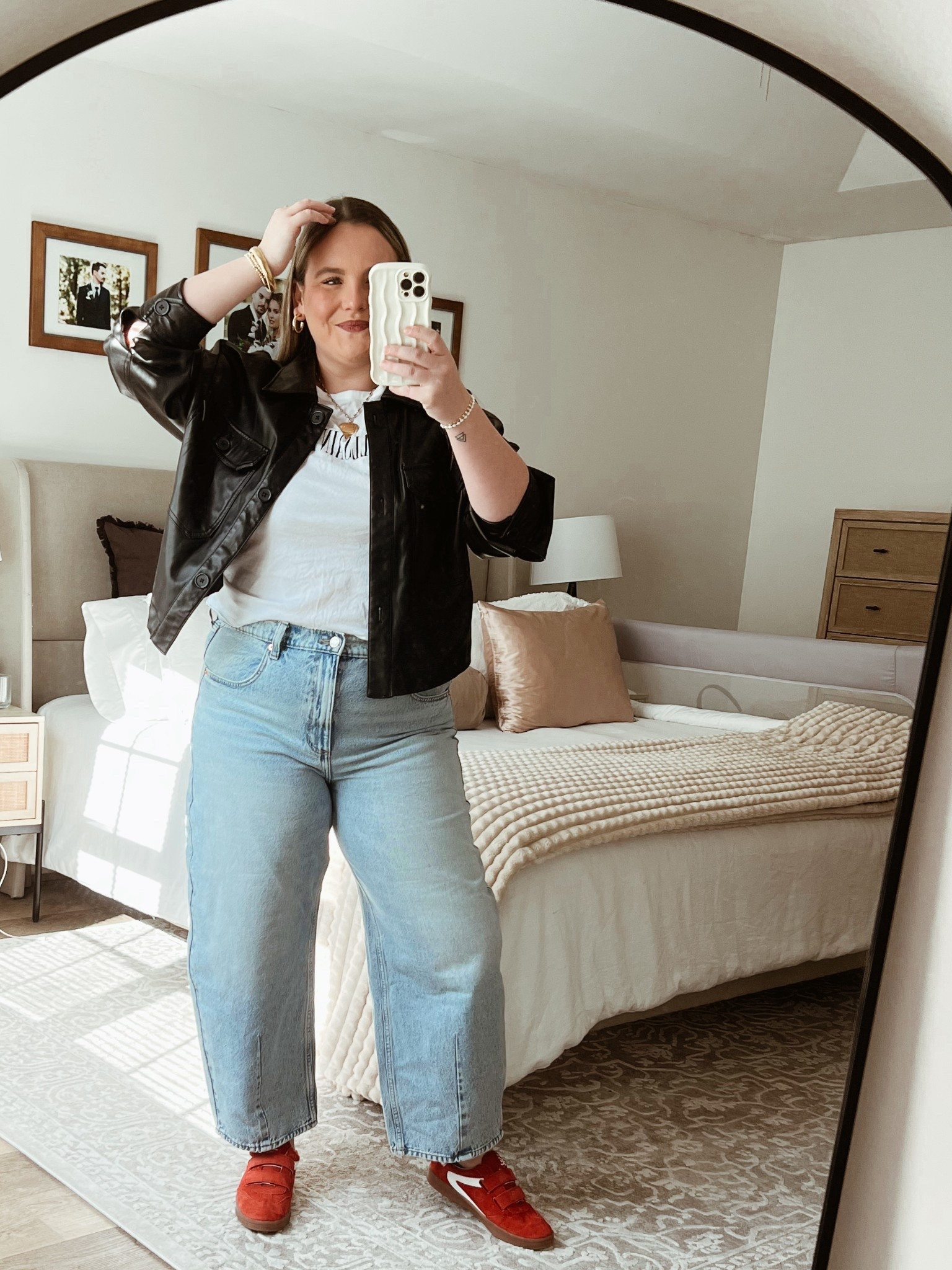 Almost 30 OOTS ✨

#LTKmomlife #LTKselfcare #LTKMidsize