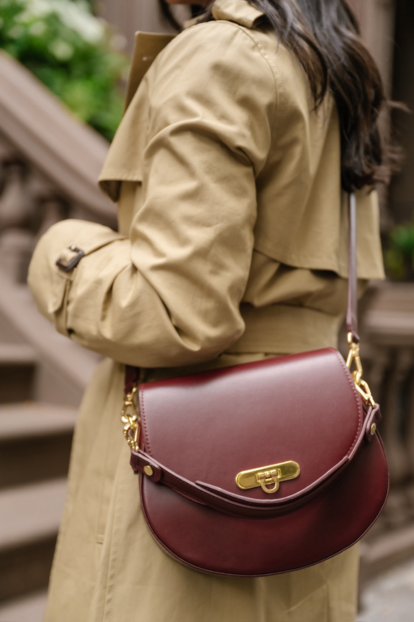 Save on my Sophia Bag that I designed with @giginewyork 
20% OFF with code: HAUTE20 plus this gorgeous Bordeaux color is perfect for Valentine’s Day.

Wearing sz XS in my trench coat

#nycoutfits #winteroutfits #handbag #trenchcoat #abercrombie #giginewyork


#LTKValentine #LTKSaleAlert #LTKWorkwear