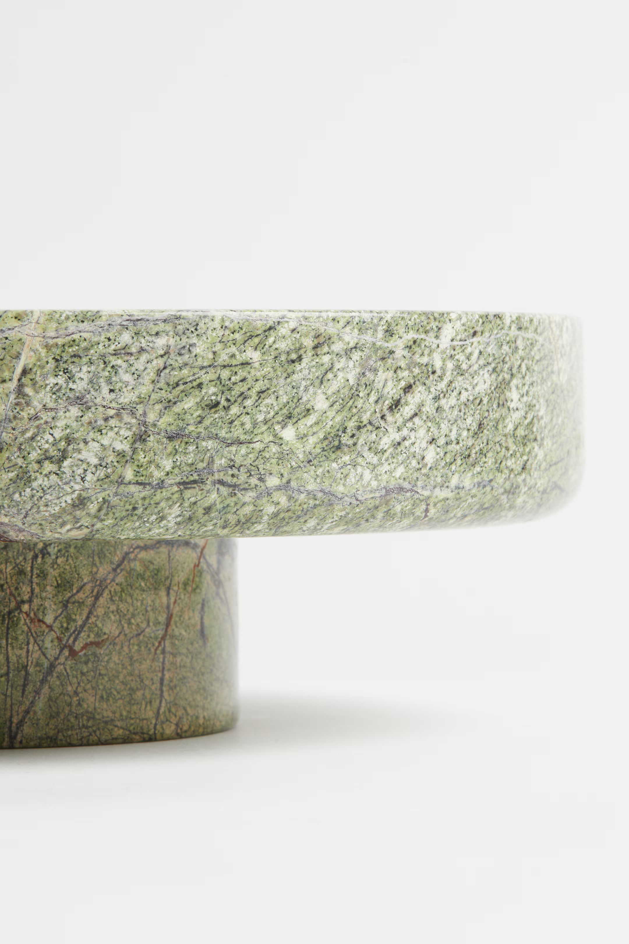 Footed marble serving bowl | H&M (US + CA)