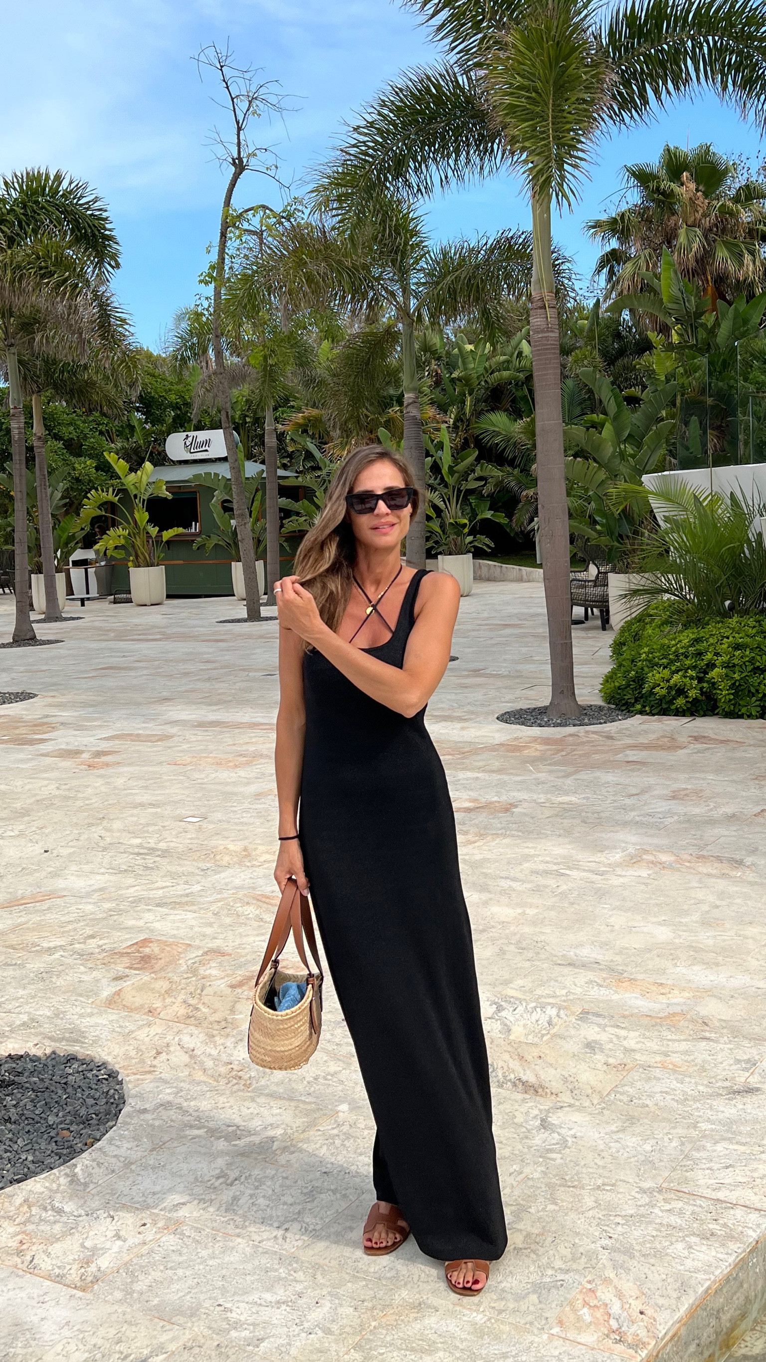 Vestido negro 🖤

outfit inspiration, outfit of the day, holiday outfit, look de vacaciones, summer outfit, sandalias Hermes Oran, Vestiaire collective, gafas new wave Yves Saint Laurent, ASOS, sandalias color tostado Accessorize,  vestido largo negro de tirantes, Vero Moda, H&M, vestido canalé, cesta de playa Loewe, Mytheresa, Net a porter, Ssense, España. 

#LTKstyletip #LTKeurope #LTKSeasonal