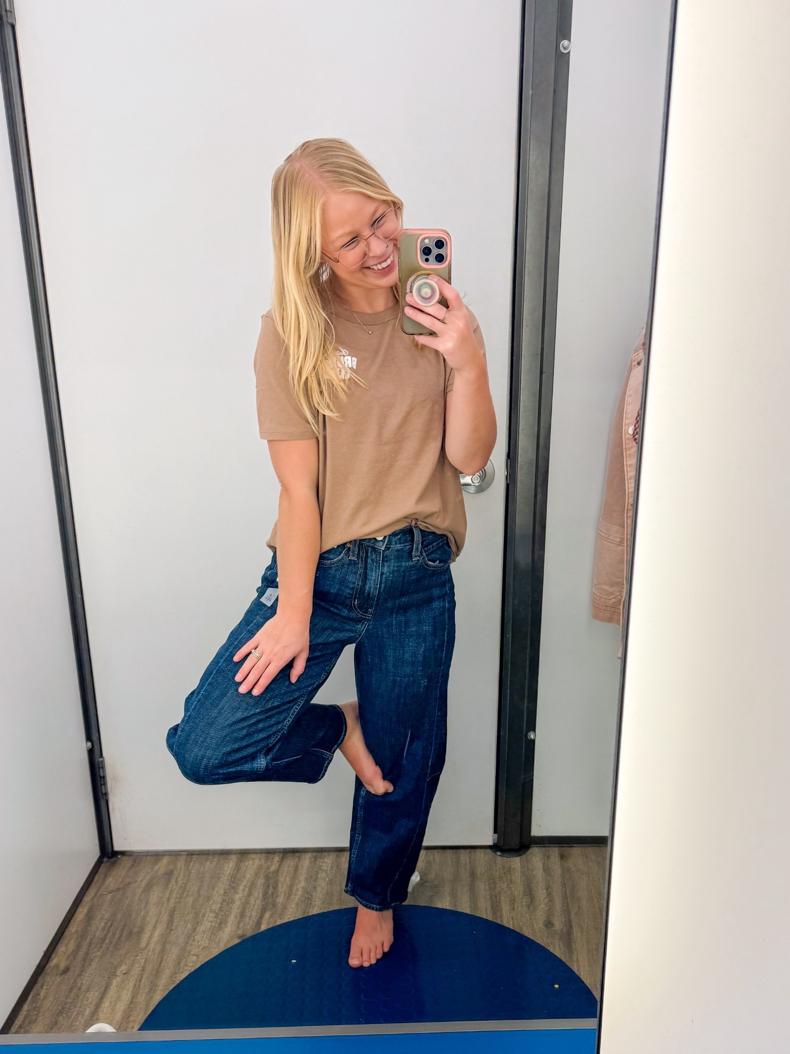 Old Navy Ankle Barrel Jeans 👖 

#LTKSaleAlert #LTKFindsUnder100 #LTKFindsUnder50