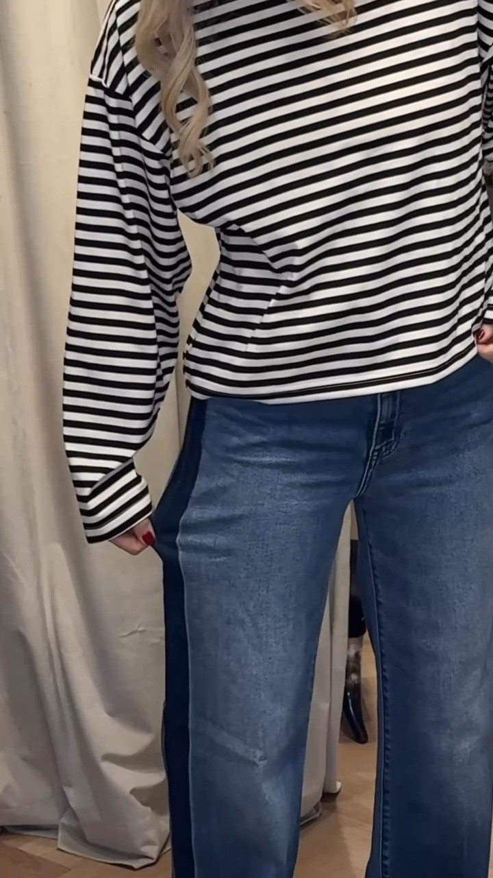 Jeans
Wide leg jeans
Stripe top


#LTKSeasonal #LTKdayinmylife #LTKootd