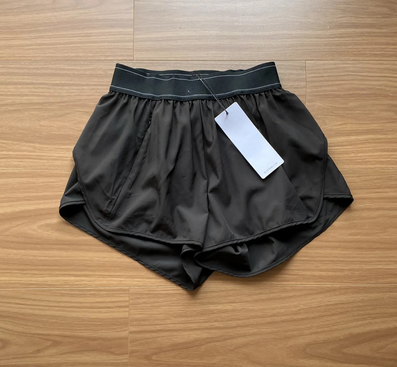 Save Big on Bulk Tennis Skirt Alo Yoga A229 Yoga Match Point Tennis Skirt Anti Glare Mini Varsity... | DHGate
