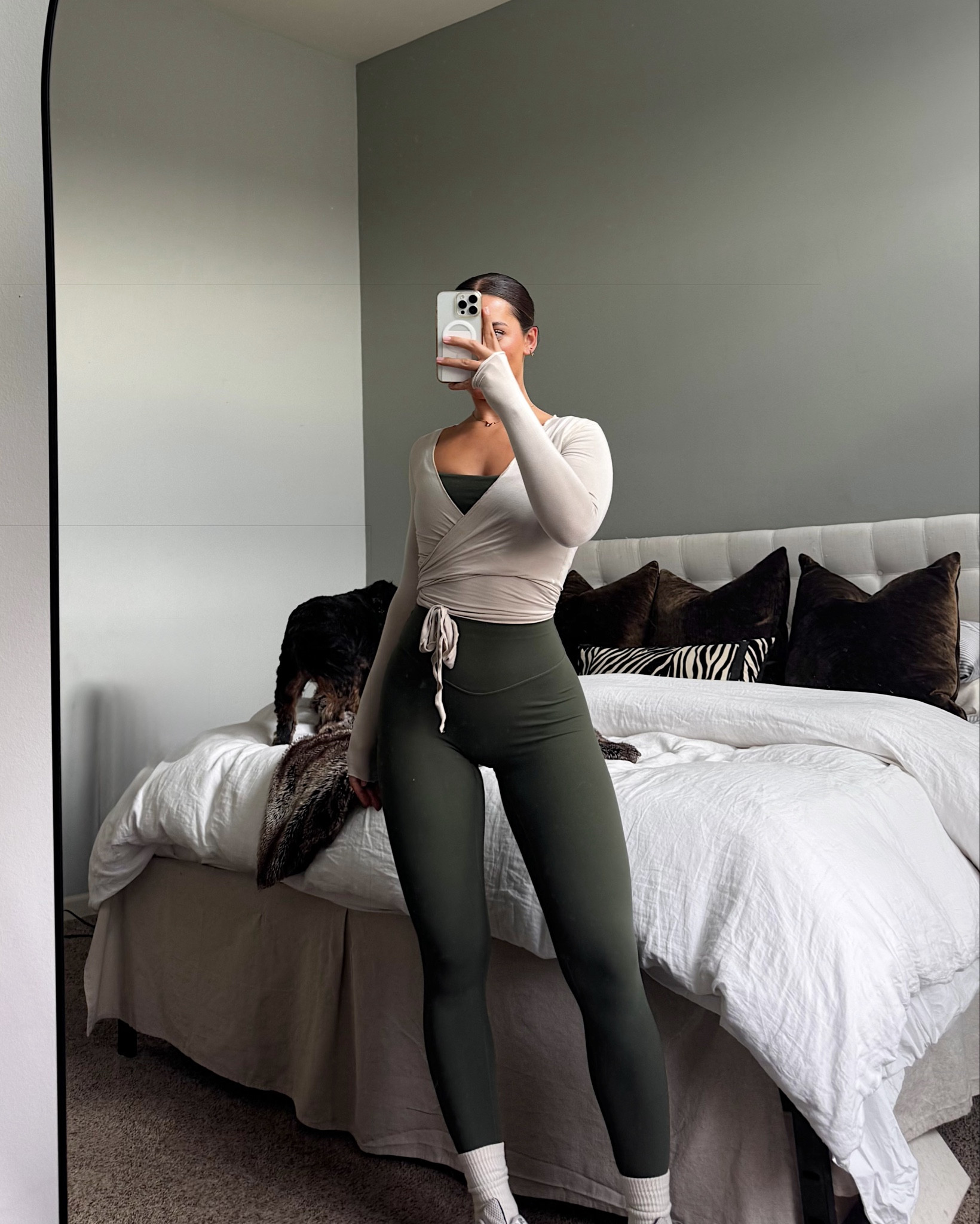 Fit Checks of the Week 🫶🏽 (wearing a small in all leggings/bras/tops, medium fleece/sweatshirts, 27 jean) 