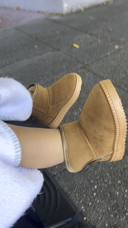 Love these UGG dupes! They have Velcro so my toddler will be able to grow into them and wear them for more than one season.  #PNW

#LTKshoecrush #LTKfamily #LTKkids