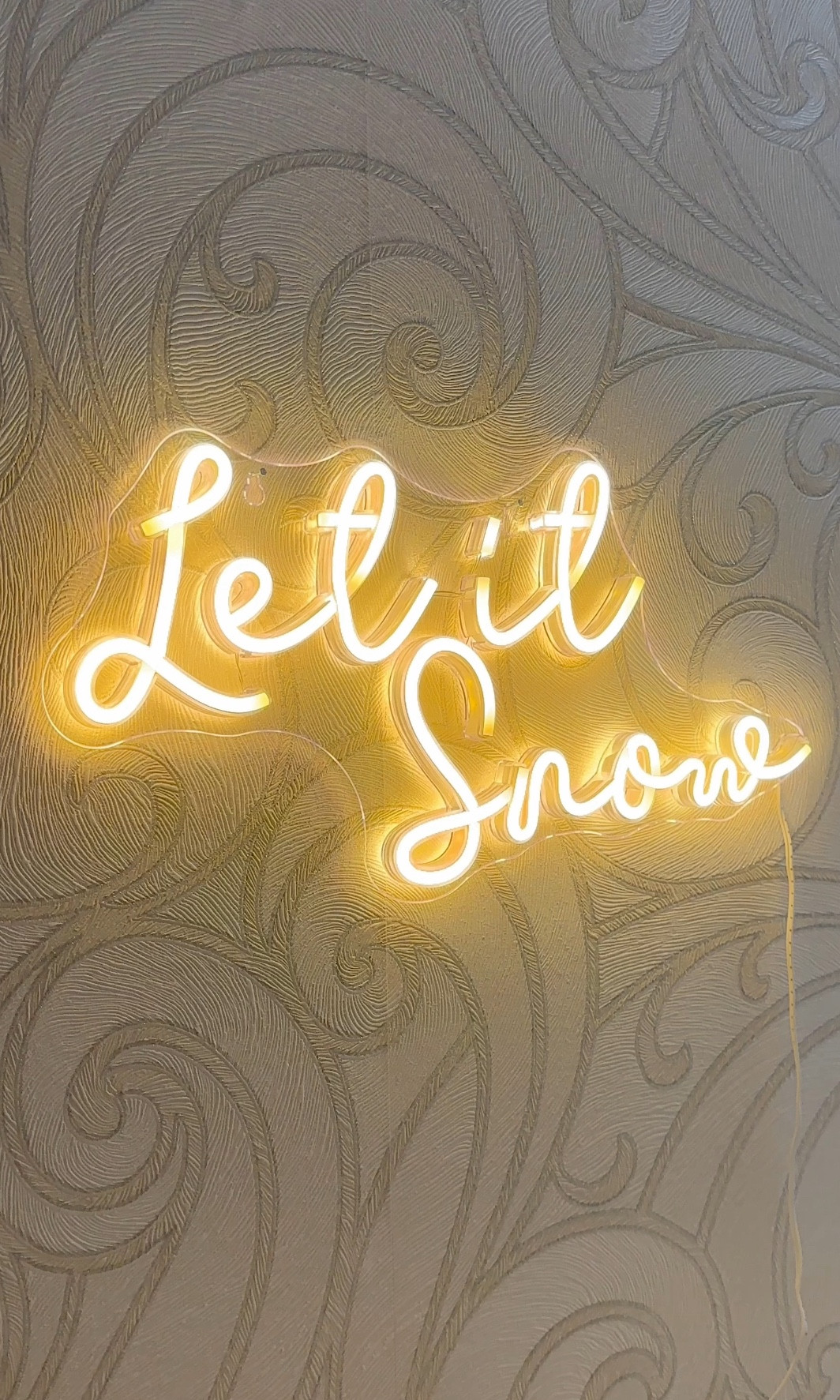 Found the festive neon light of your dreams at Dunelm, and it’s only £22! ❄️

#LTKfindsunder50 #LTKhome #LTKHoliday