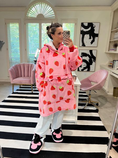 IYKYK! 🤣 shared this look over on TikTok… 

Amazon // comfy// comfortable// stay home outfit 

#LTKstyletip #LTKFind #LTKunder50