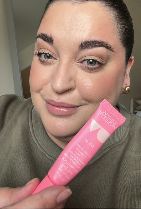 Attention Lip balm addicts! 

This lip balm (I’m on my second tube) is soooo good. Contains SPF and is thick and soft and glides on. It isn’t sticky and I love it! My fave shade is Silk Pillow and I’m wearing it in this pic.

#LTKeurope #LTKbeauty