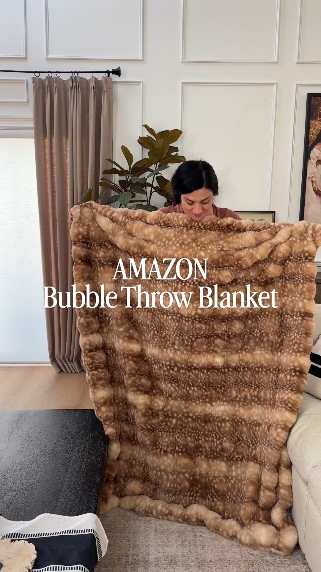 This bubble fur blanket might be the softest thing I’ve ever brought into our home. The texture, the weight, the warmth… it feels way more expensive than it is.

It’s officially the blanket everyone in my house is fighting over.
