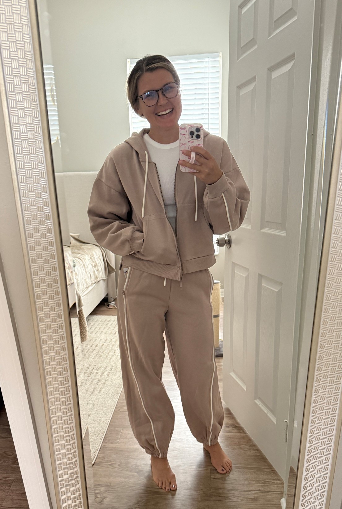 40% off at 🎯 - early BF deals 🤸🏼‍♀️

wearing small in both- baggier fit 

#LTKGiftGuide #LTKSaleAlert #LTKHoliday