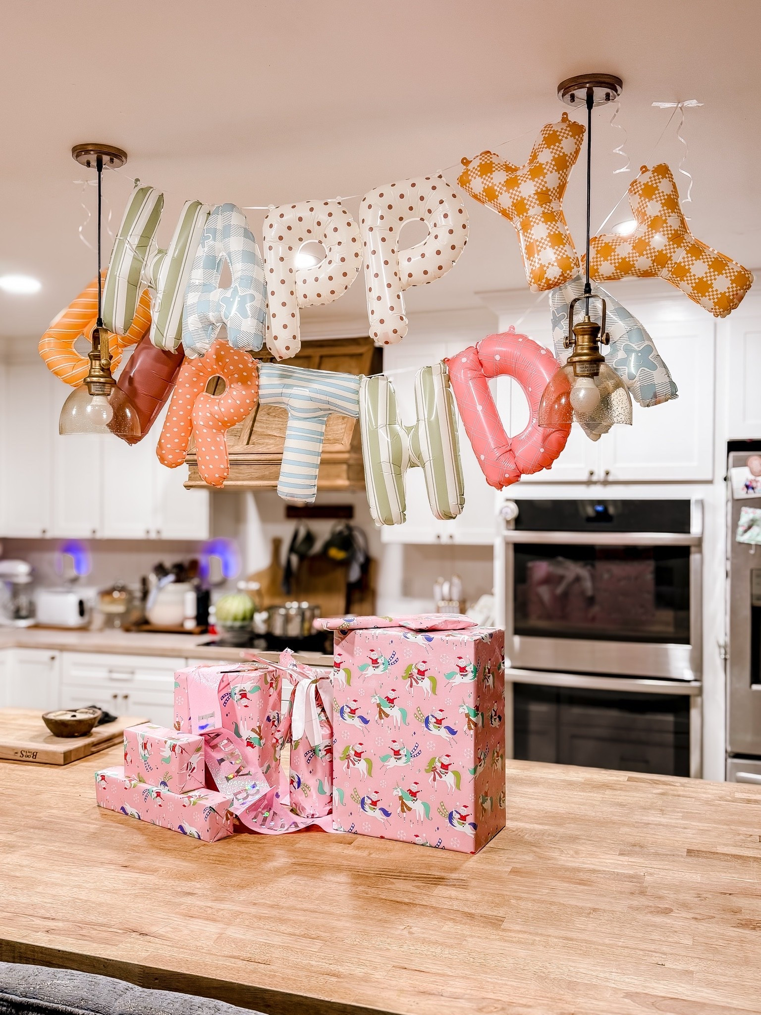 Happy birthday sign! Sooo cute!! And only $11!

#LTKmomlife #LTKHome #LTKKids