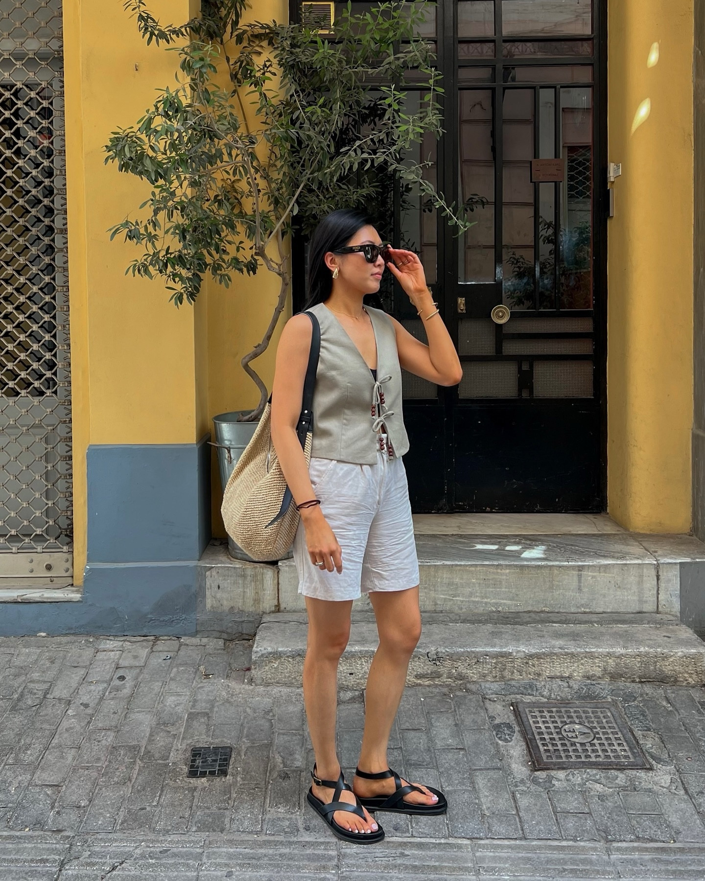 My favorite season 🍋

Top @zara 
Shorts @hm 
Sandals @mango 
Bag @arketofficial 
Sunnies @fendi 

#outfitideals #summerfashion #casualchic #styletipsforwoman #minimallook #chicstyle #minimalaesthetic #outfitcheck #summerlookbook #travelfashion #minimalootd #parisianstyle #everydayfashion #shaythelight