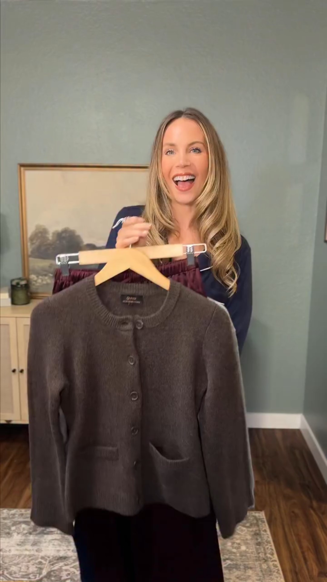 Help me style these 3 Fall pieces from @onequince. 🍂 Comment which look is your favorite! ⬇️

Get 10% off your first order using my discount code:  INFG-25CERELLABONTEMPS10

#quince #quincepartner #fallfashion #satinpants #sweaters #capsulewardrobe