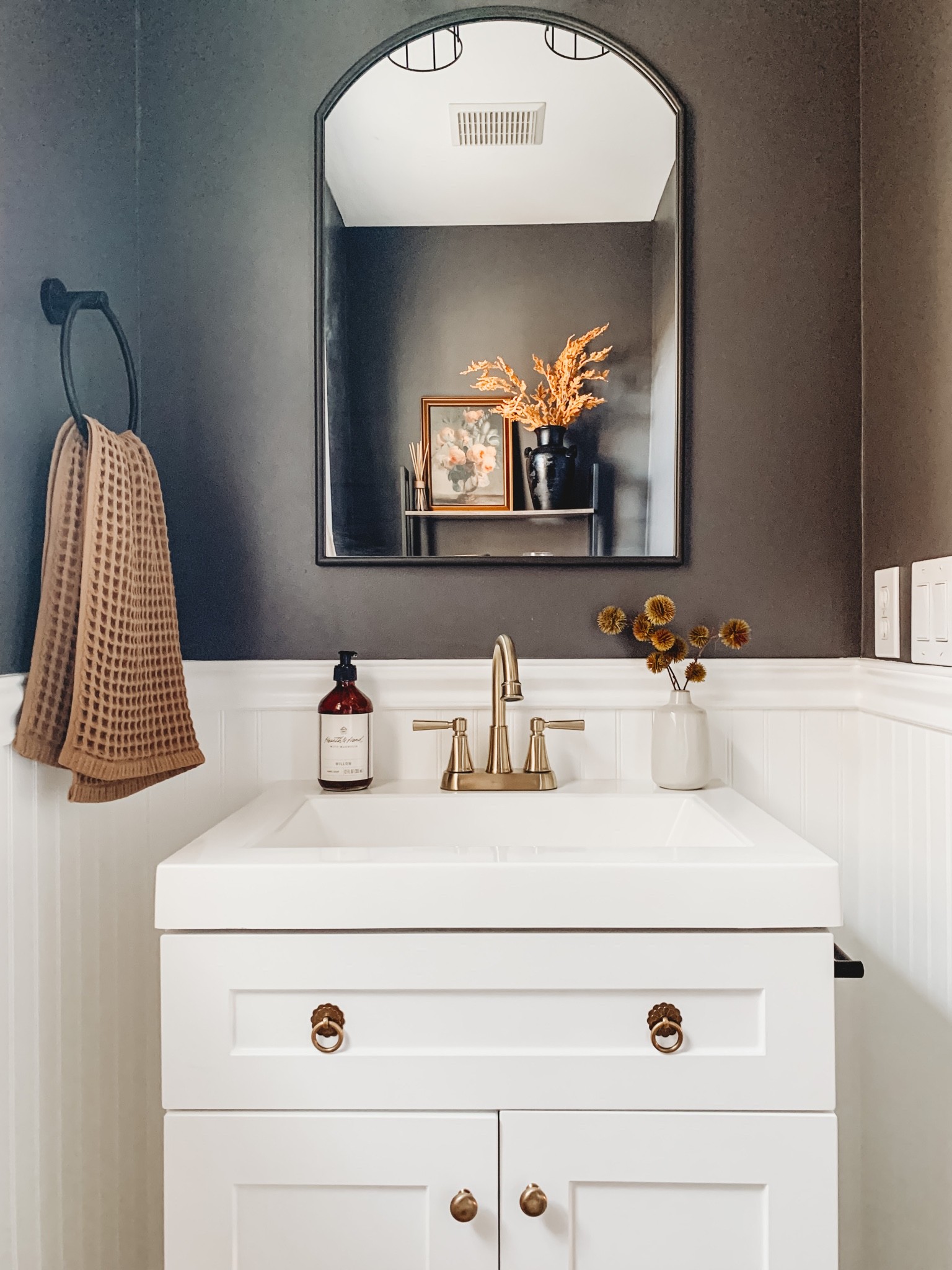 Powder room makeover is complete!! I’m in love 😍


Bathroom, bathroom decor, half bath, target bathroom, studio McGee, vanity, bathroom vanity, small bathroom, moody bathroom, hand towel, arch mirror, gold knobs

#LTKunder100 #LTKstyletip #LTKhome