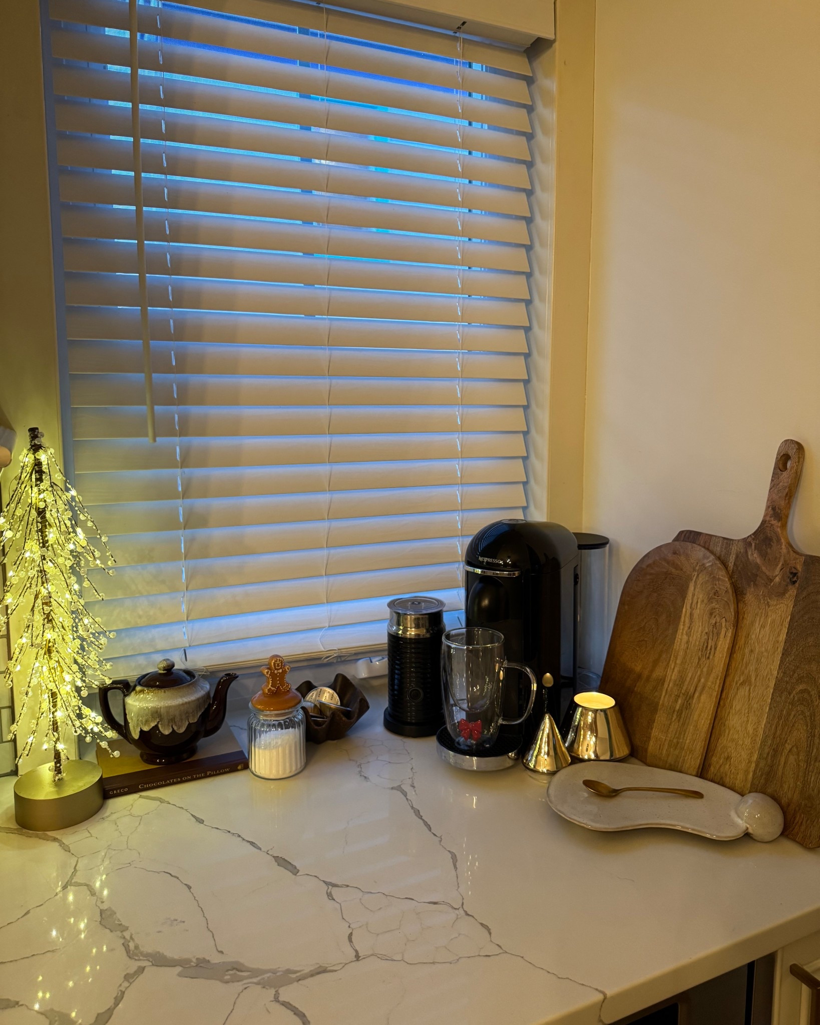 Coffee Corner-Simple Holiday Touches

#LTKHome #LTKHoliday #LTKSeasonal