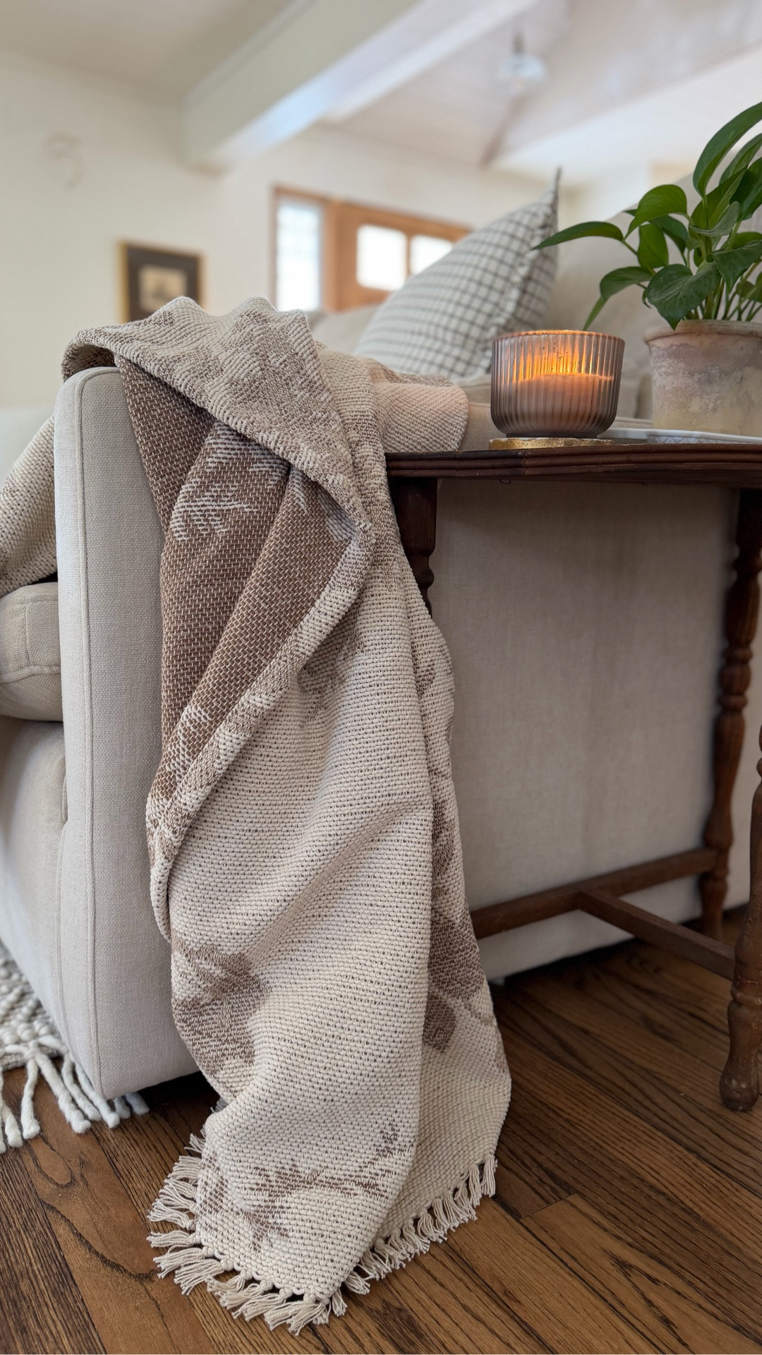 This Studio McGee woven throw from Target’s spring 2026 collection is soft, perfectly midweight, and the fringe + reversible pattern make it such a cozy statement piece for the living room. I’m honestly surprised it's still in stock because this one feels like a sell-out piece 🤎

@target @chitaliving @boutiquerugs @amazon 

 

#LTKSeasonal #LTKHome