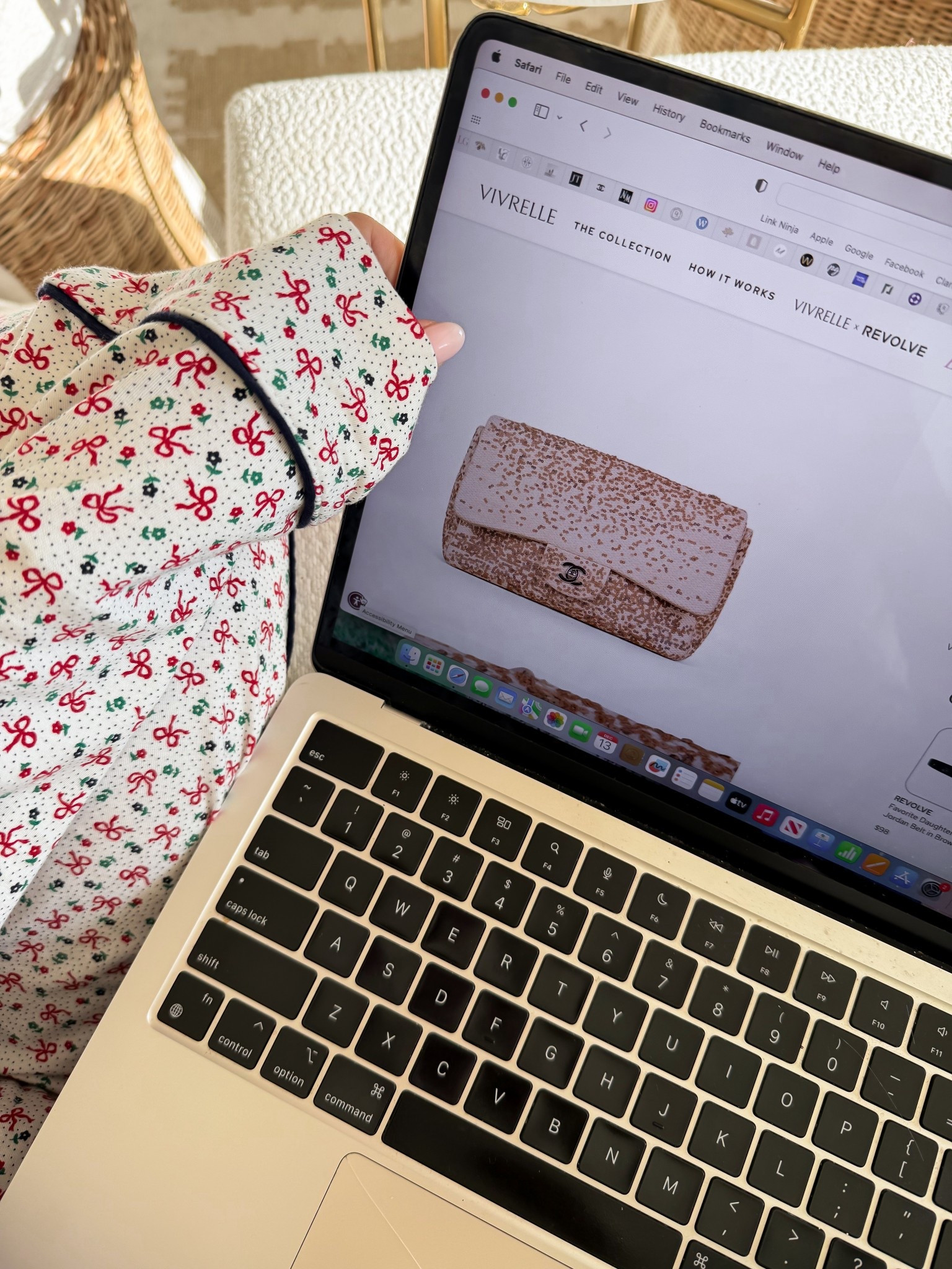 The best Christmas gift! 
$300 credit! Borrow, rotate, indulge in endless designer accessories! 

#LTKHoliday #LTKGiftGuide #LTKgrwm