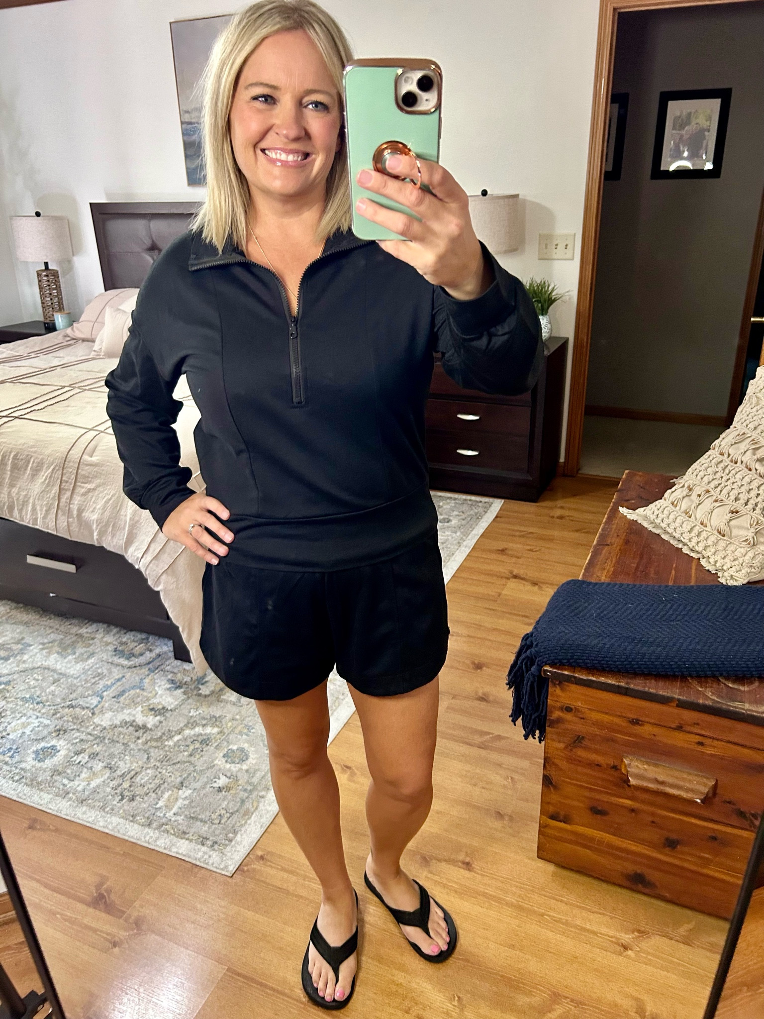 Cozy loungewear alert! I’ll be living in this as we transition into fall 🙌🏻

#LTKFallSale #LTKSeasonal #LTKOver40