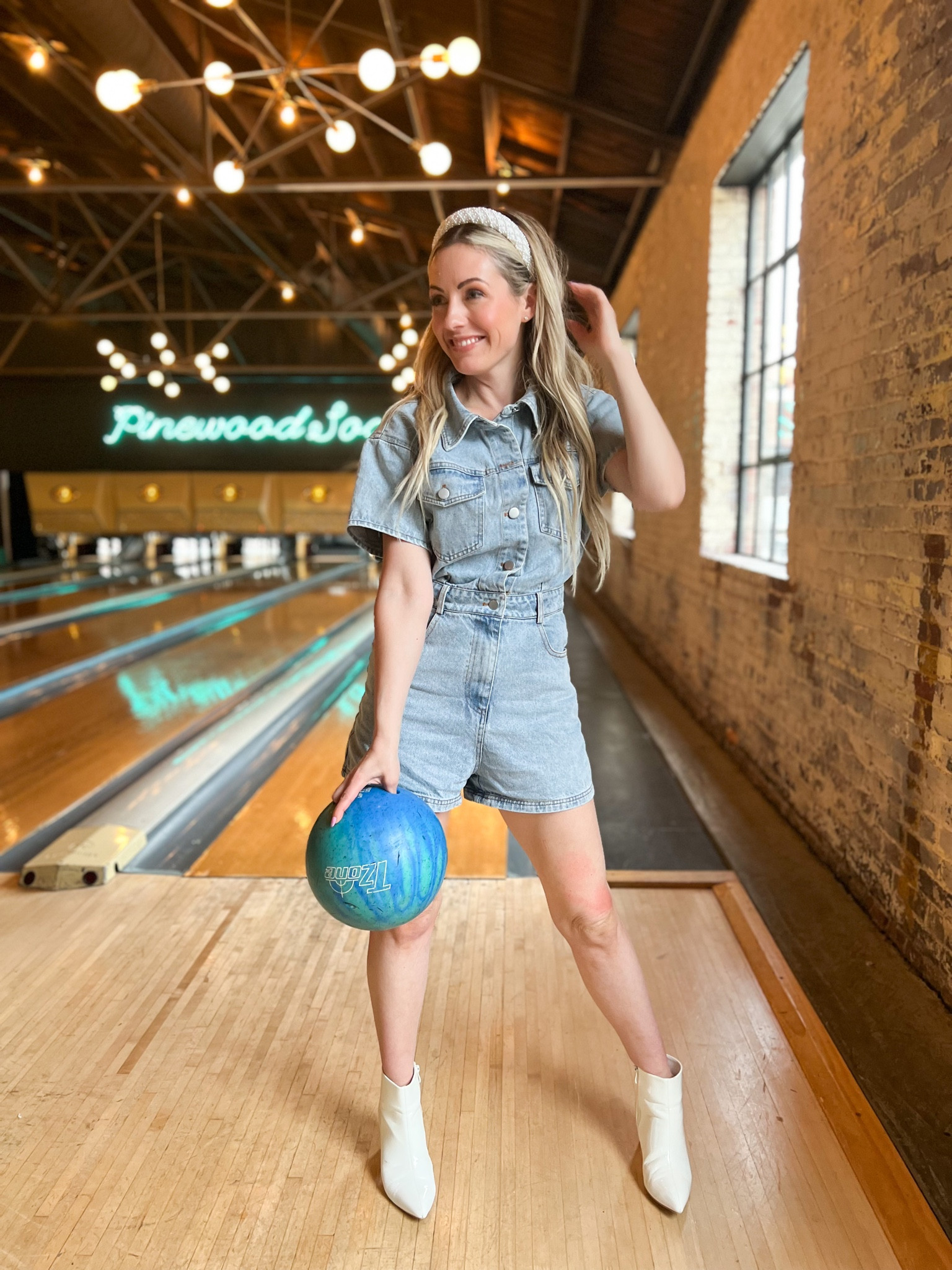 Outfit for a day out in Nashville! 🤍 Wearing a size xs in this lulus romper 



Nashville outfits, lulus, bowling outfit, day date outfit, denim romper, white booties, headband look

#LTKFind #LTKtravel #LTKstyletip