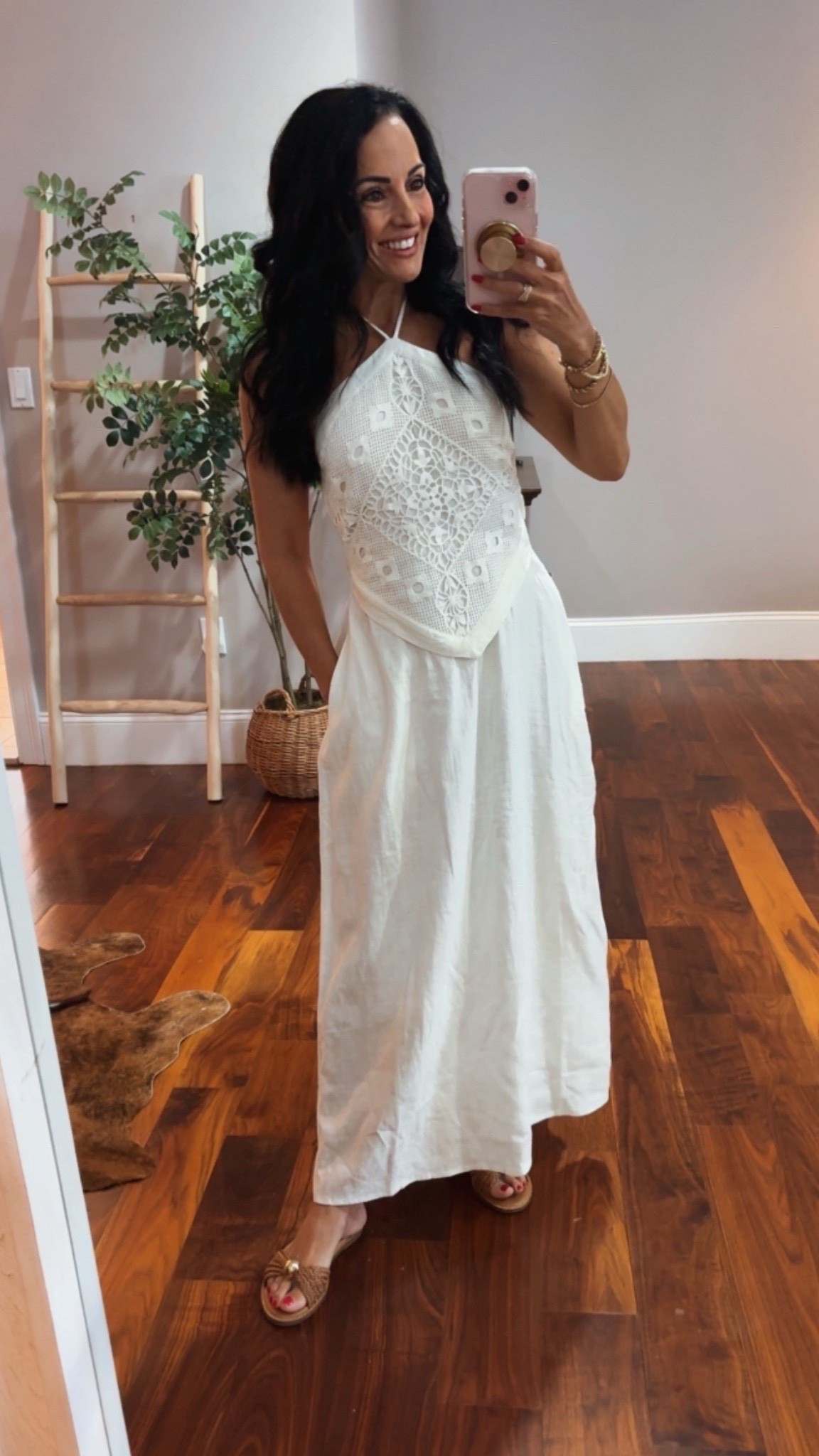 A pretty halter neck dress that has pocket
The back is open


#LTKootd #LTKspring #LTKspringtrends