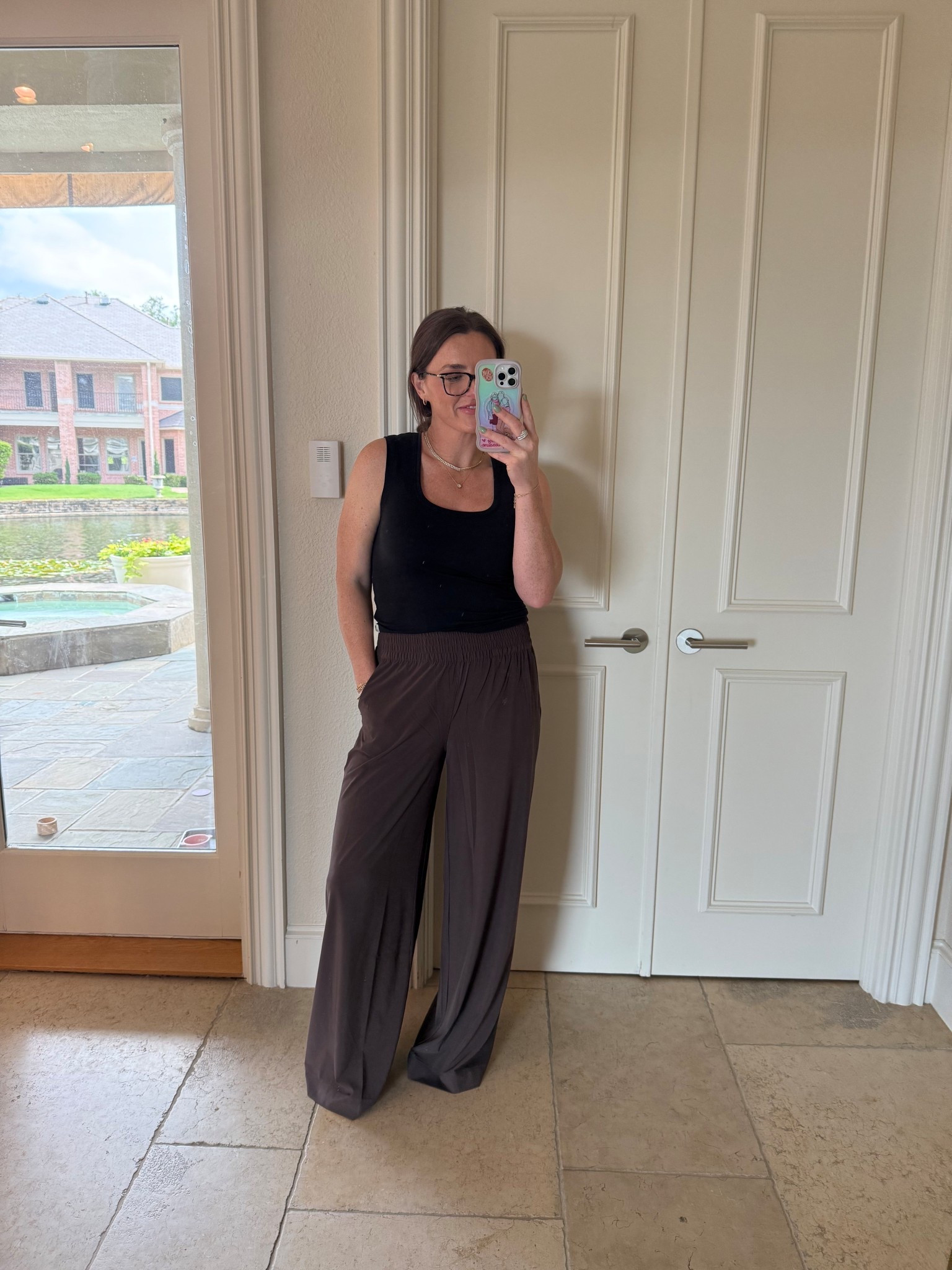 Medium in both the tank and pants. I’m a 6-8 Jean and 5’6”

@vuoriclothing
#VuoriClothingPartner 

#LTKWorkwear #LTKMidsize #LTKActive