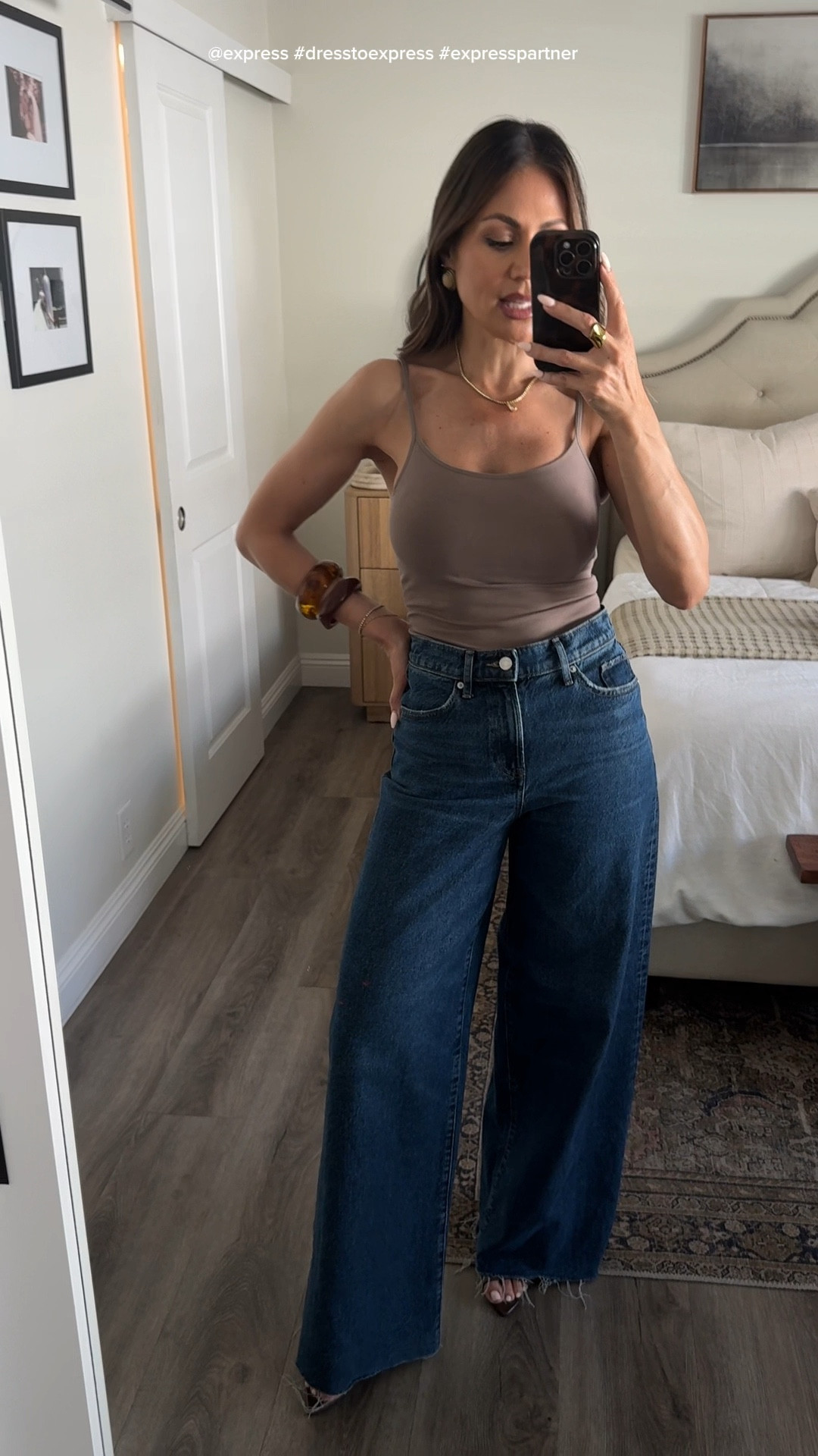 What to wear when you don’t know what to wear 👏👏 these tanks are 10/10!!!!  And on SALE 🤌🏻@Express 
Wearing XS
#dresstoexpress #expresspartner

#LTKgrwm #LTKU #LTKootd