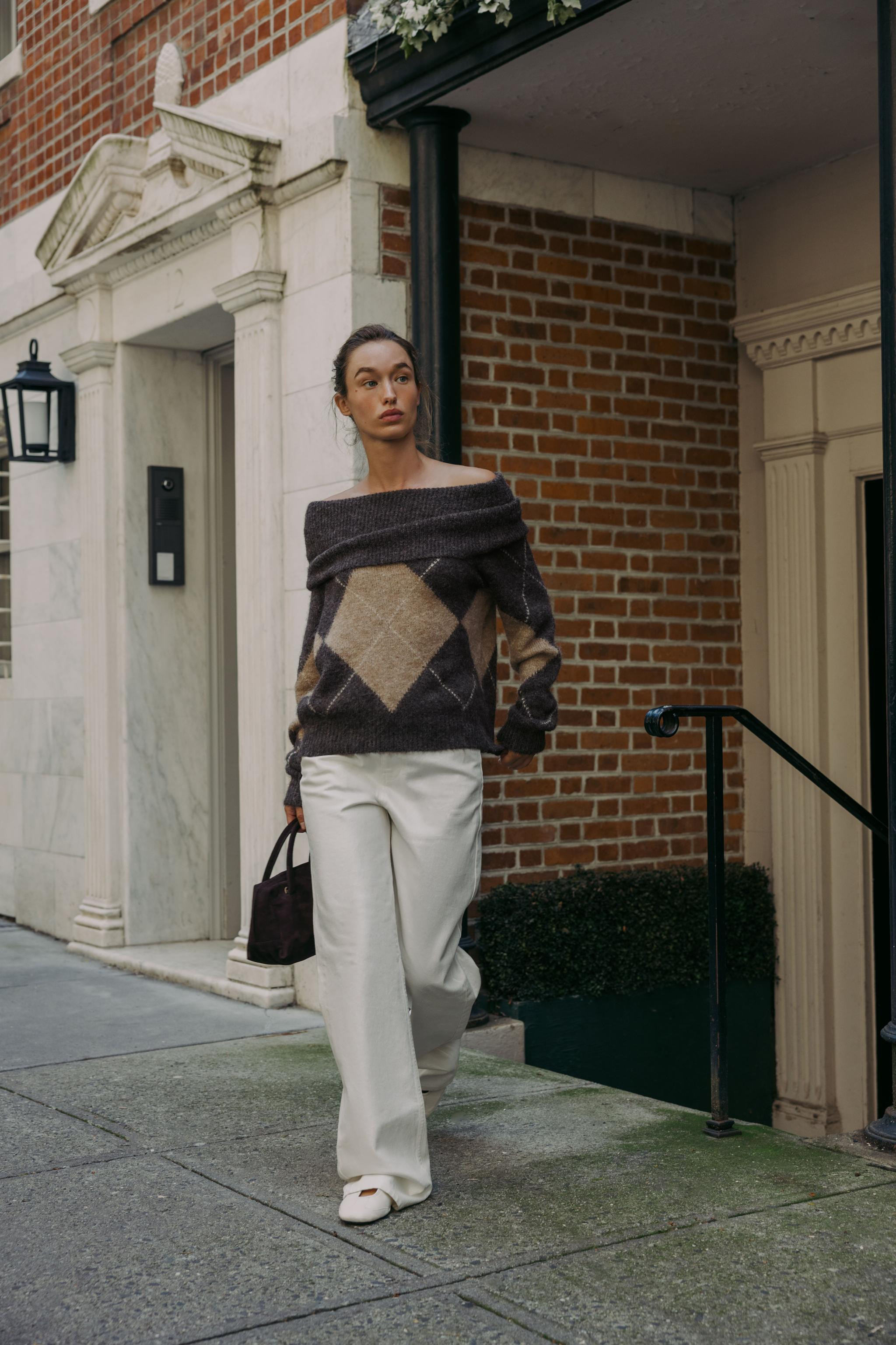 ARGYLE OFF-THE-SHOULDER KNIT SWEATER | Zara US