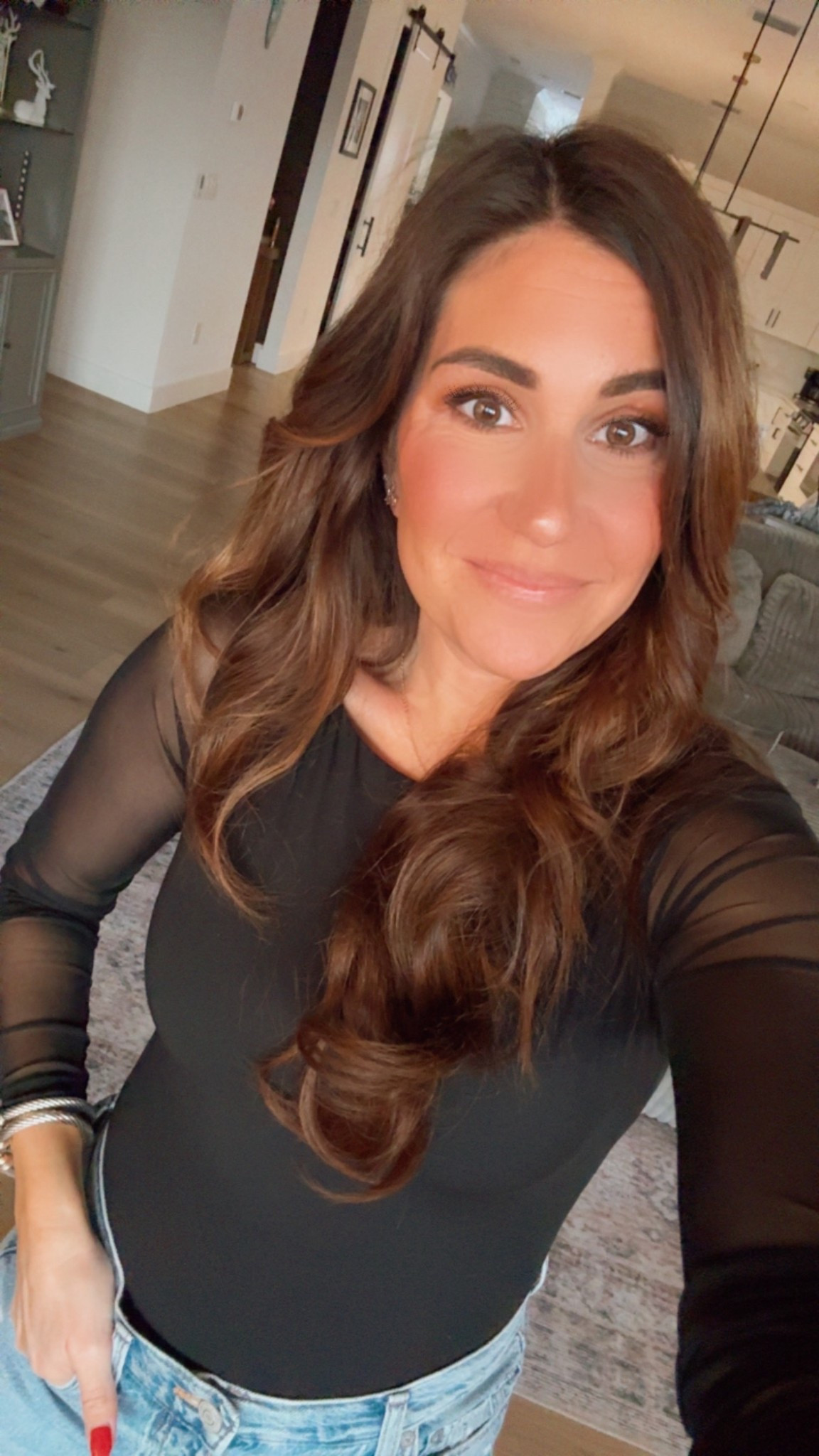 Simple night out outfit. Love the mesh sleeve.

Size M 