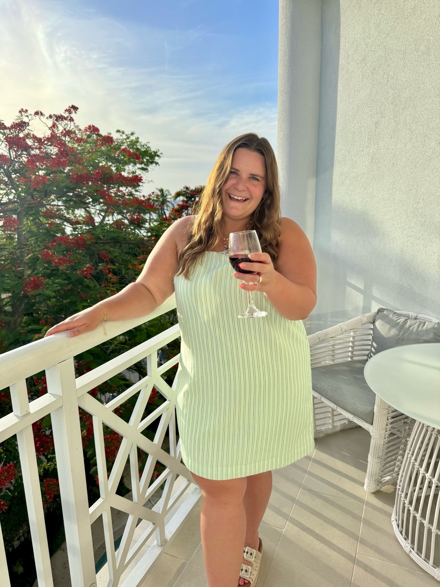 I’m 5’1 and a size 16 wearing an xl in this old navy dress. It is the cutest color combo! And has a cute tie detail on the straps.

#LTKootd #LTKMidsize #LTKPlusSize