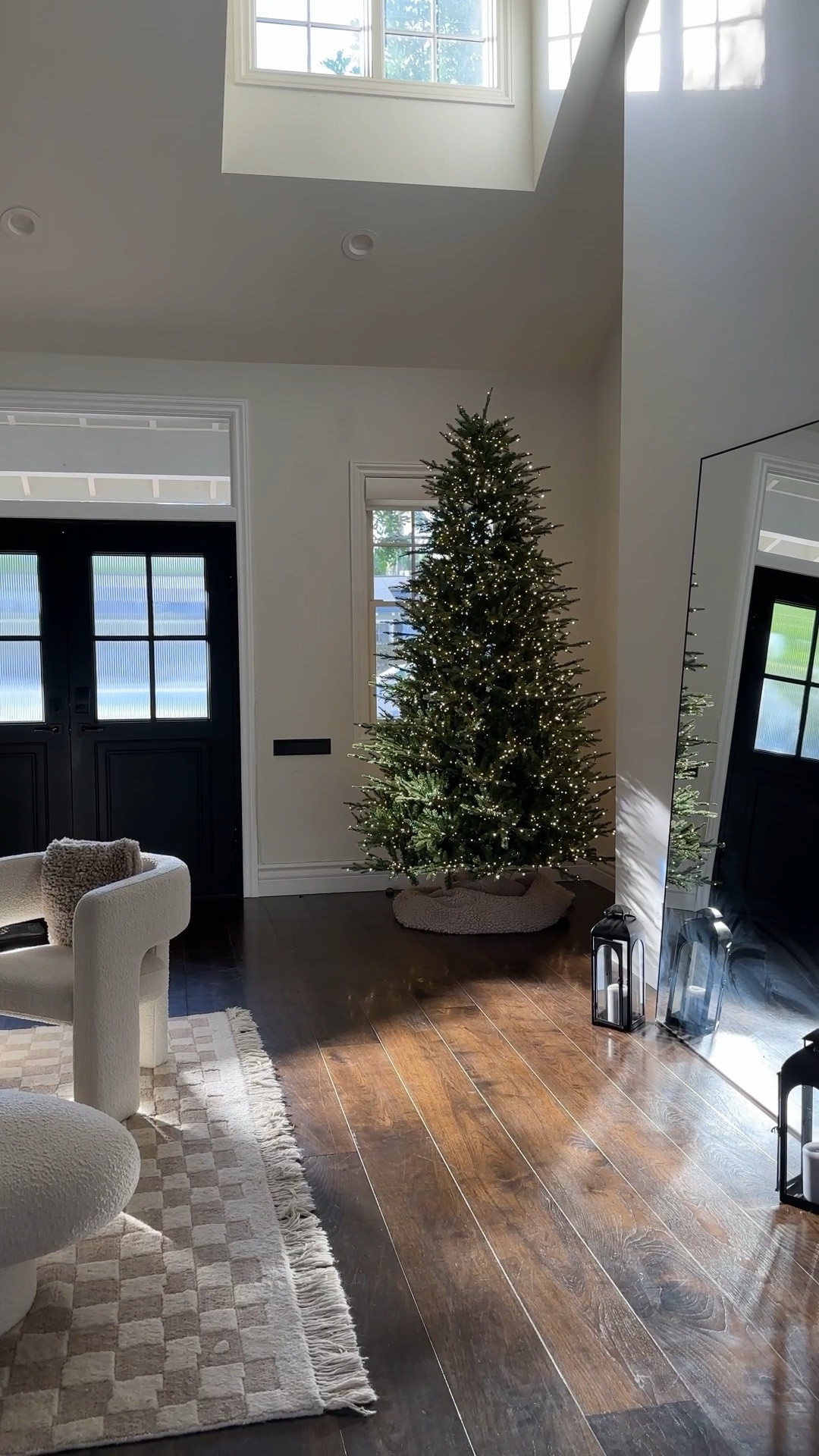 BACK IN STOCK!!!!! 
Trust me just buy it now and you will be so happy later 😅 this thing sells out in November every year so if you have been waiting it (like everyone else on this planet) I’m telling you just order it now and throw it in the closet.
🤝🏼

For reference ours is the 9 foot one! 


Christmas tree grand dutchess 
Home Depot tree 
Home Depot viral Christmas tree 
Best artificial tree #LTKVideo

#LTKHome #LTKSaleAlert