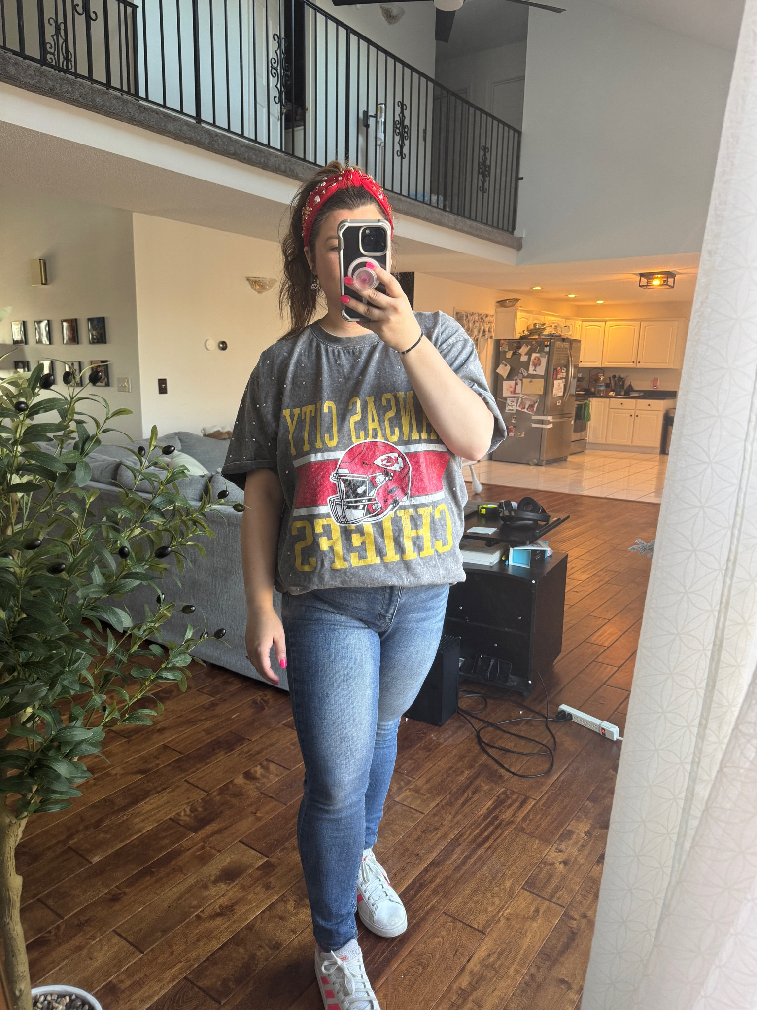 Game day! #kansascitycheifs 

#LTKStyleTip #LTKFindsUnder50 #LTKMidsize