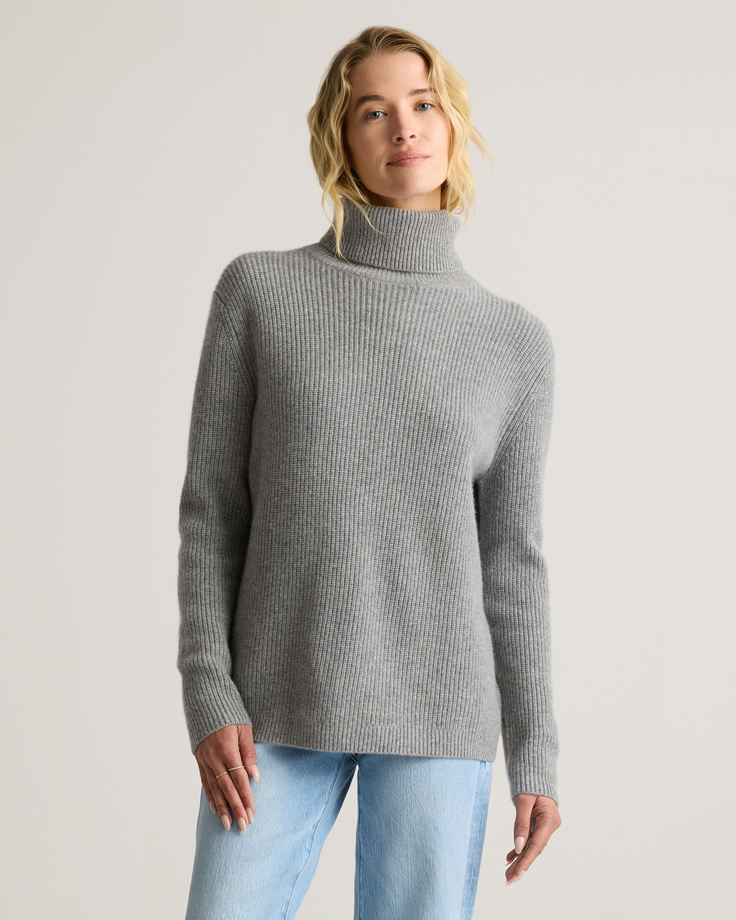 Quince | Women's Mongolian Cashmere Fisherman Turtleneck Sweater in Heather Grey, Size Medium | Quince