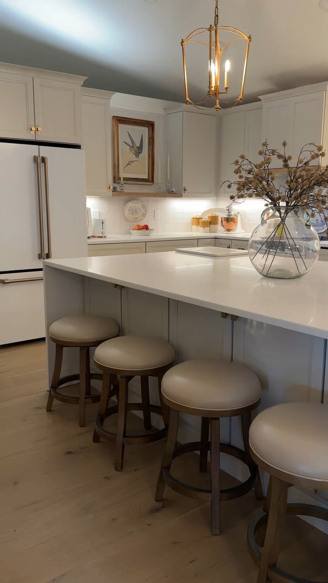 Kitchen Essentials I Use Daily

The pieces that actually make our kitchen work. 

Small appliances, faucet, lighting, and everyday staples we reach for constantly. 

With three boys, if it is not functional, it does not stay. 

Linking everything I use and similar options.
