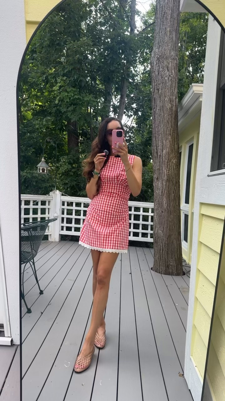 Summer dress
Revolve find