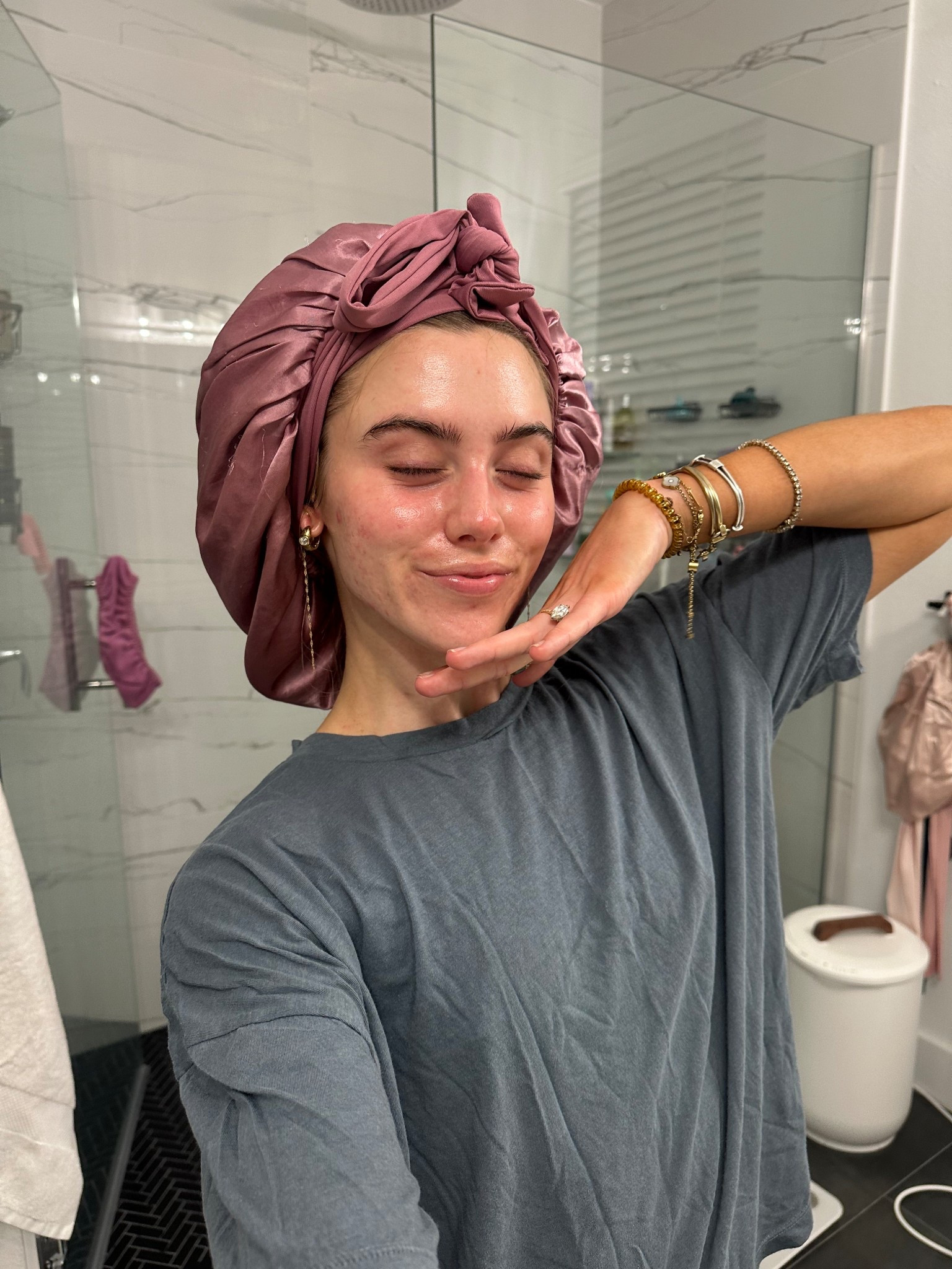 YANIBEST Adjustable Satin Bonnet for Sleeping Women Double Layer Hair Wrap Reduce Friction Prevent Frizz Natural Curly Hair

#LTKgrwm #LTKselfcare #LTKBeauty