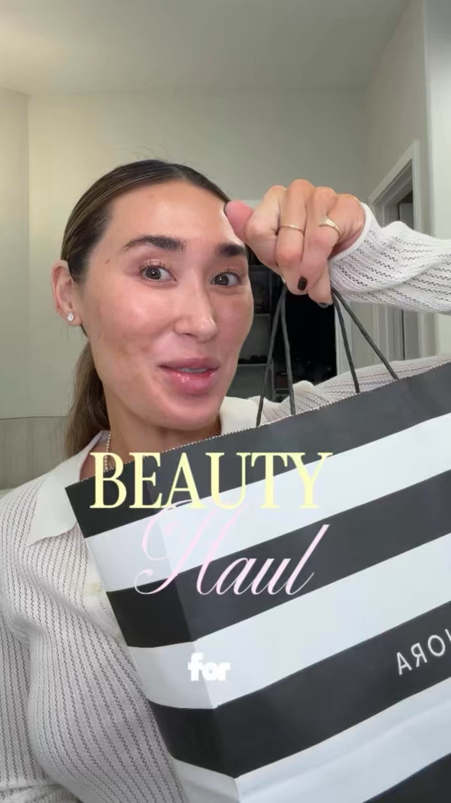 Beauty Haul

#LTKSeasonal #LTKBeauty #LTKgrwm